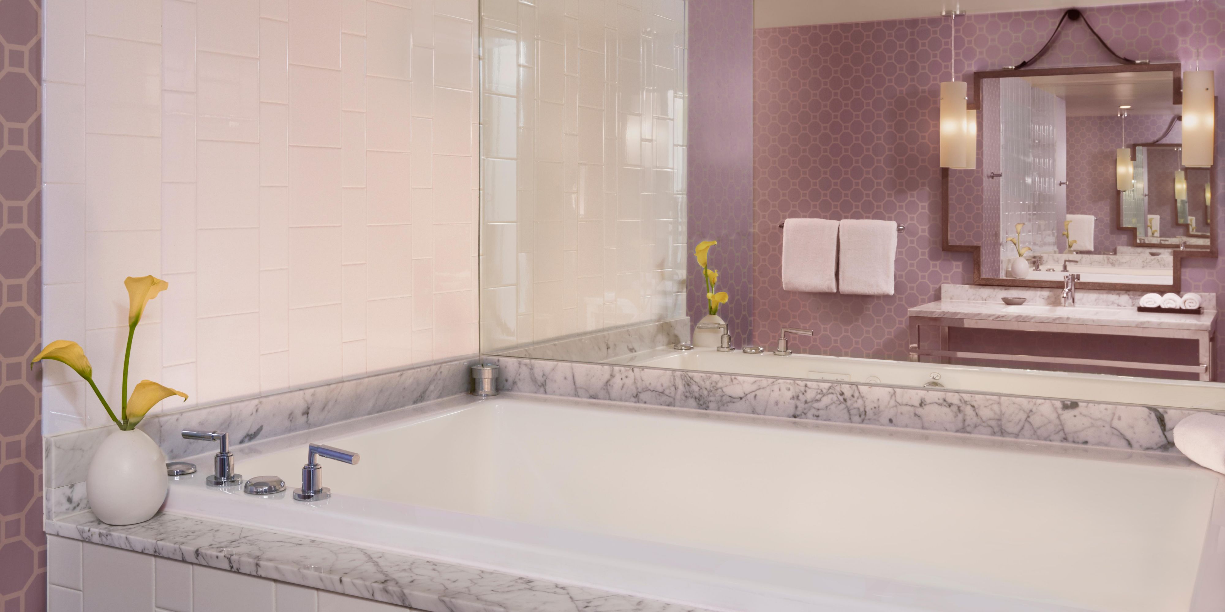 King Spa Room