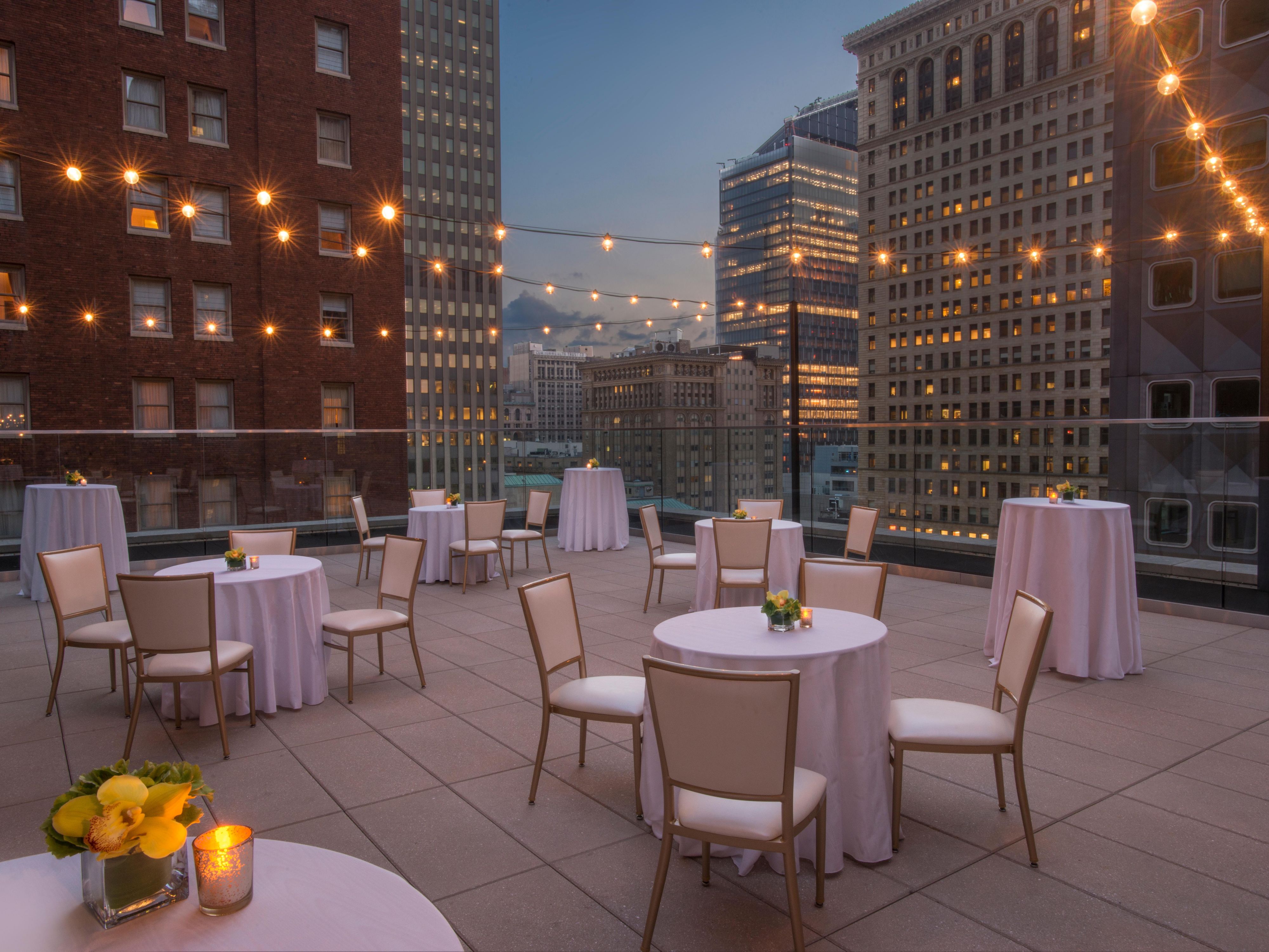Elegant Pittsburgh Rooftop To Enjoy a Meal or Host an Event