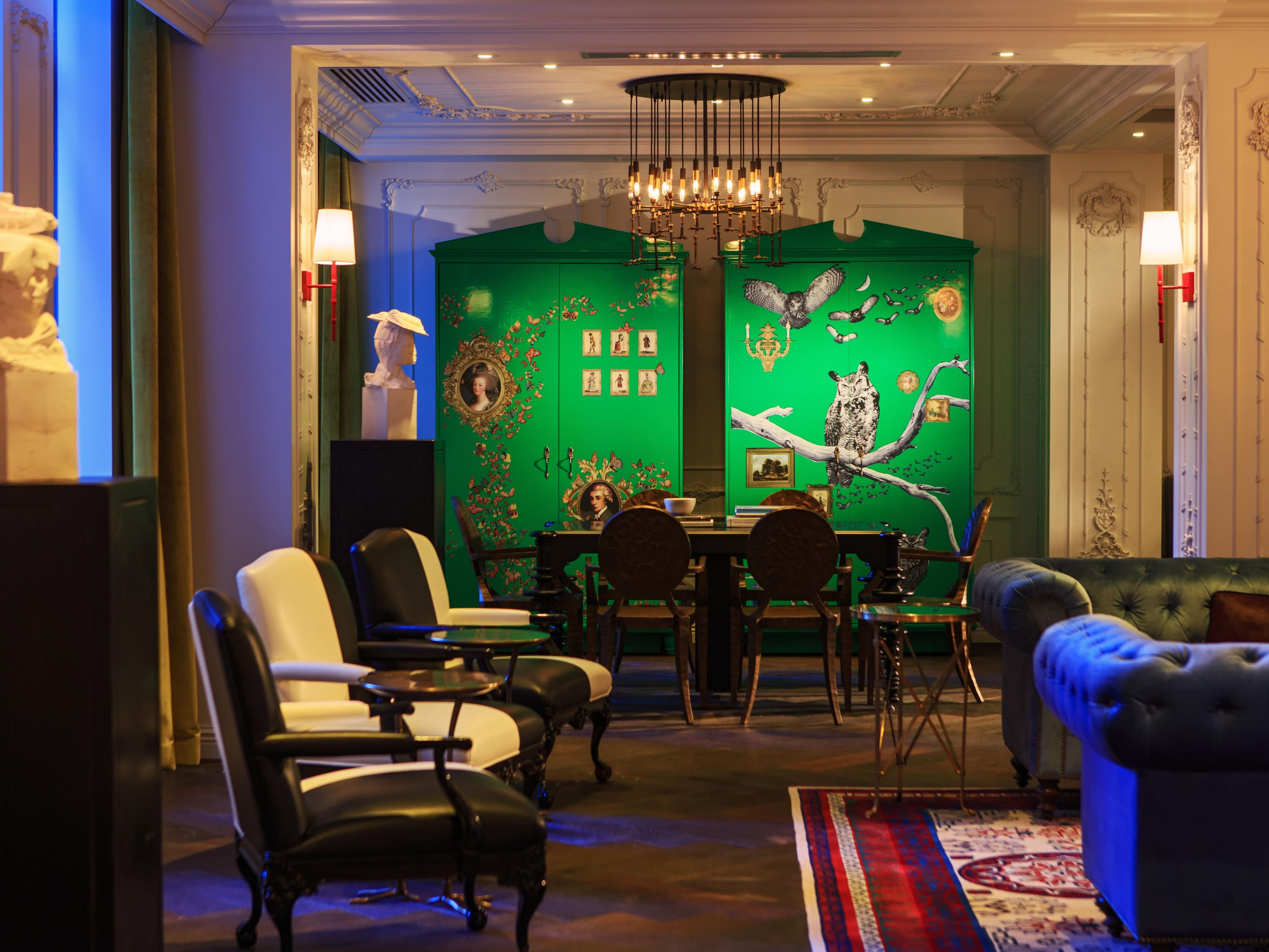 Pittsburgh Hotel Living Room with Seating + Artwork