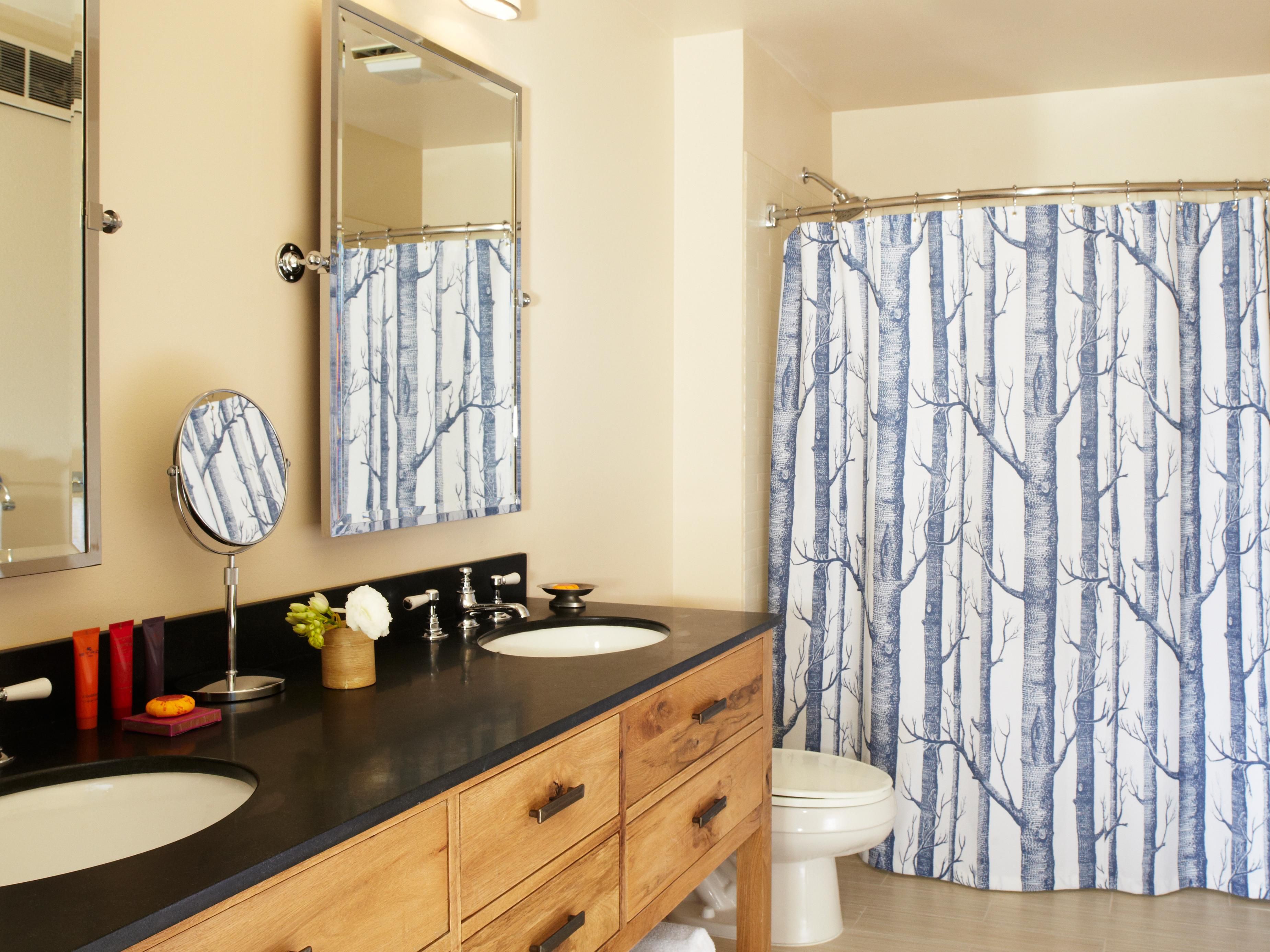 Cottage Bathroom with luxury bath amenities 