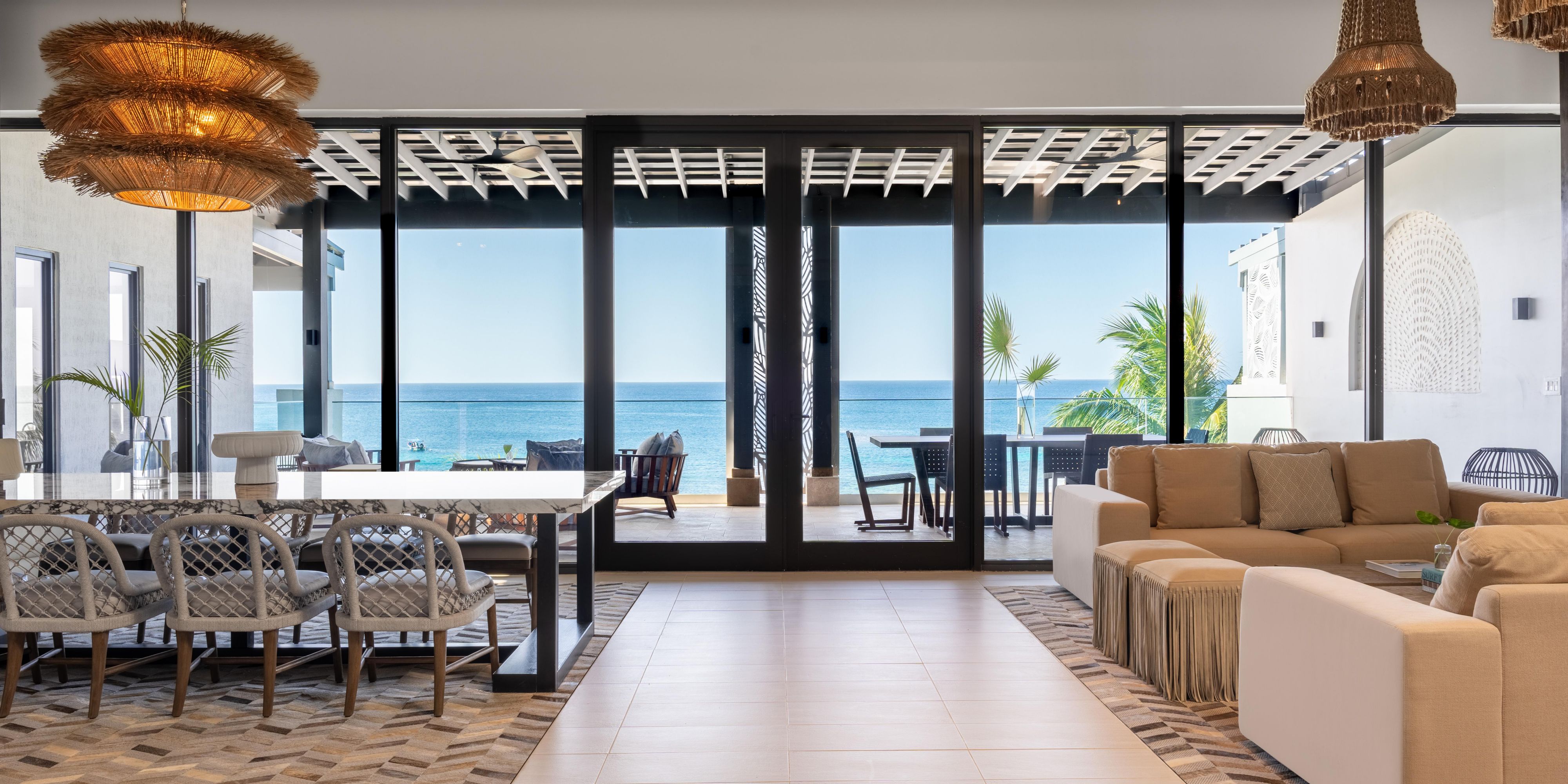2 Bedroom Beachfront Penthouse Oceanview