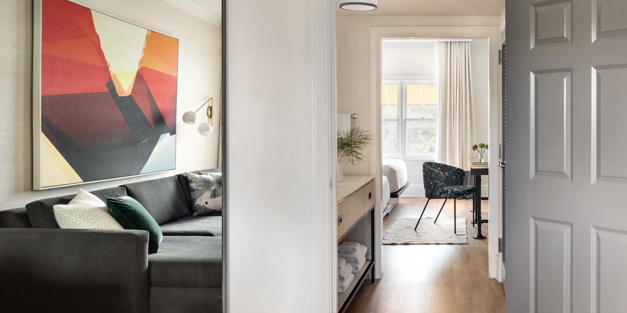 A residential feel can be enjoyed in our 2 Queen 1 Bedroom Suite