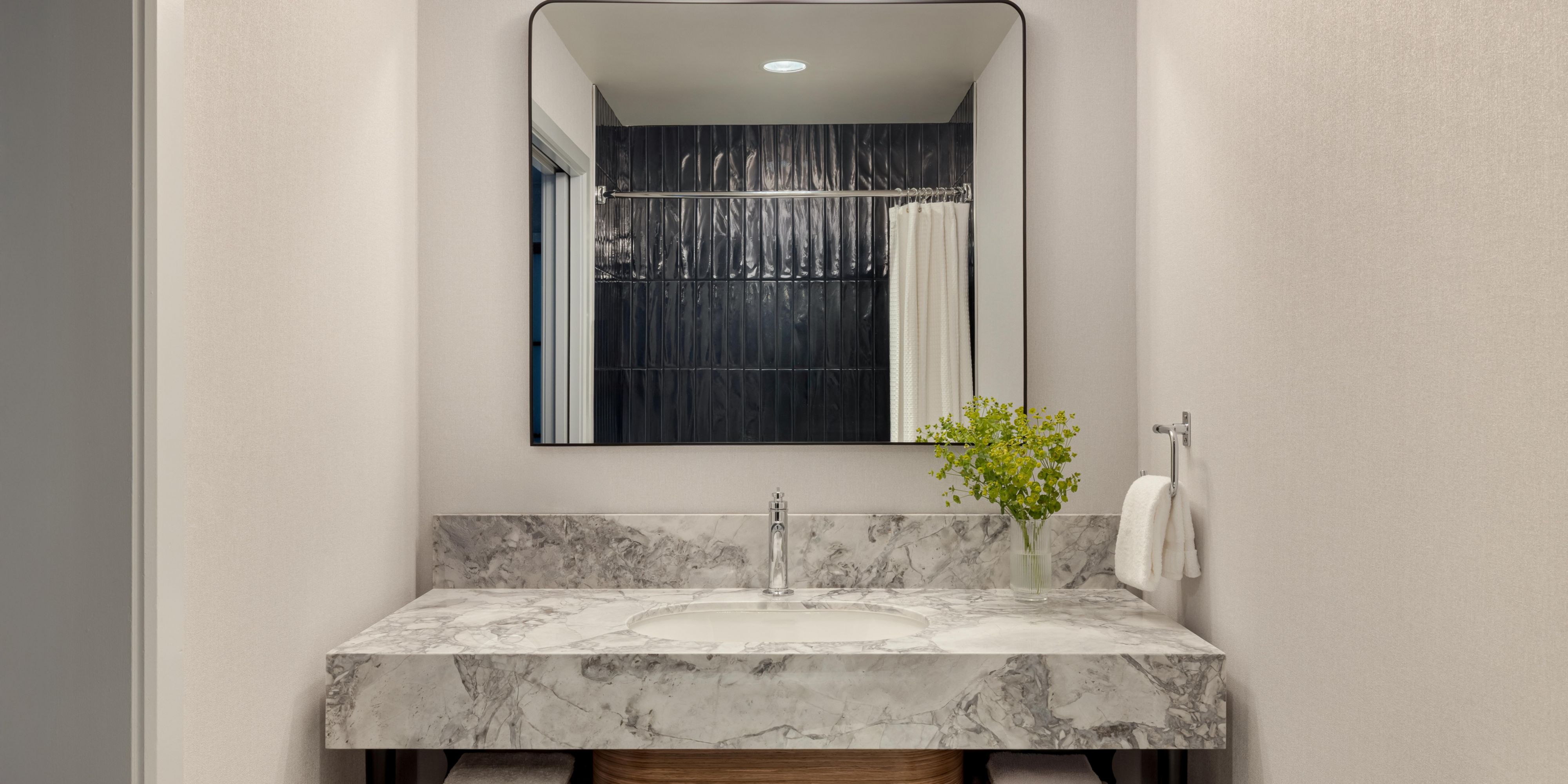 Guestroom Bathroom
