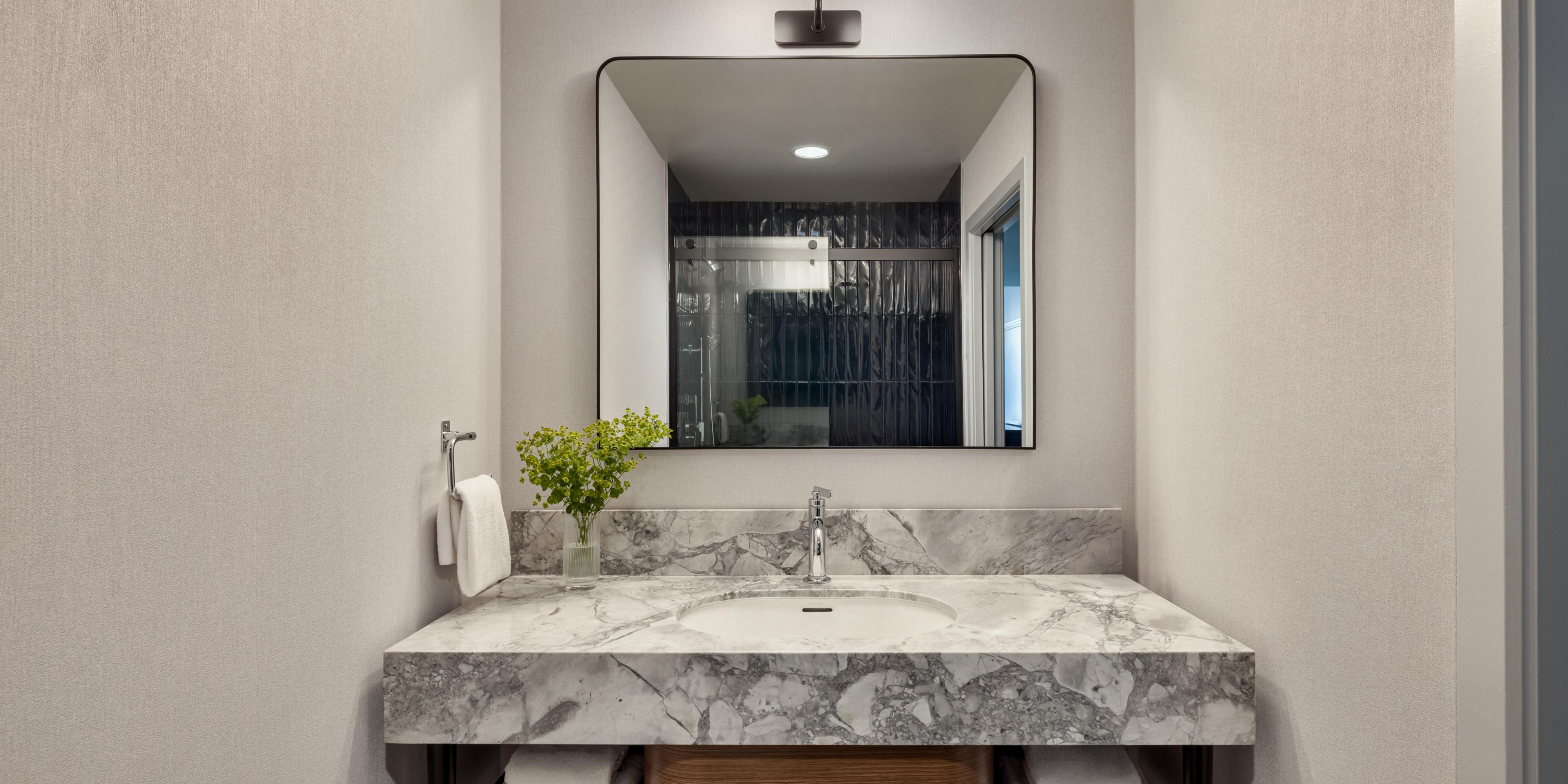 Guestroom Bathroom 