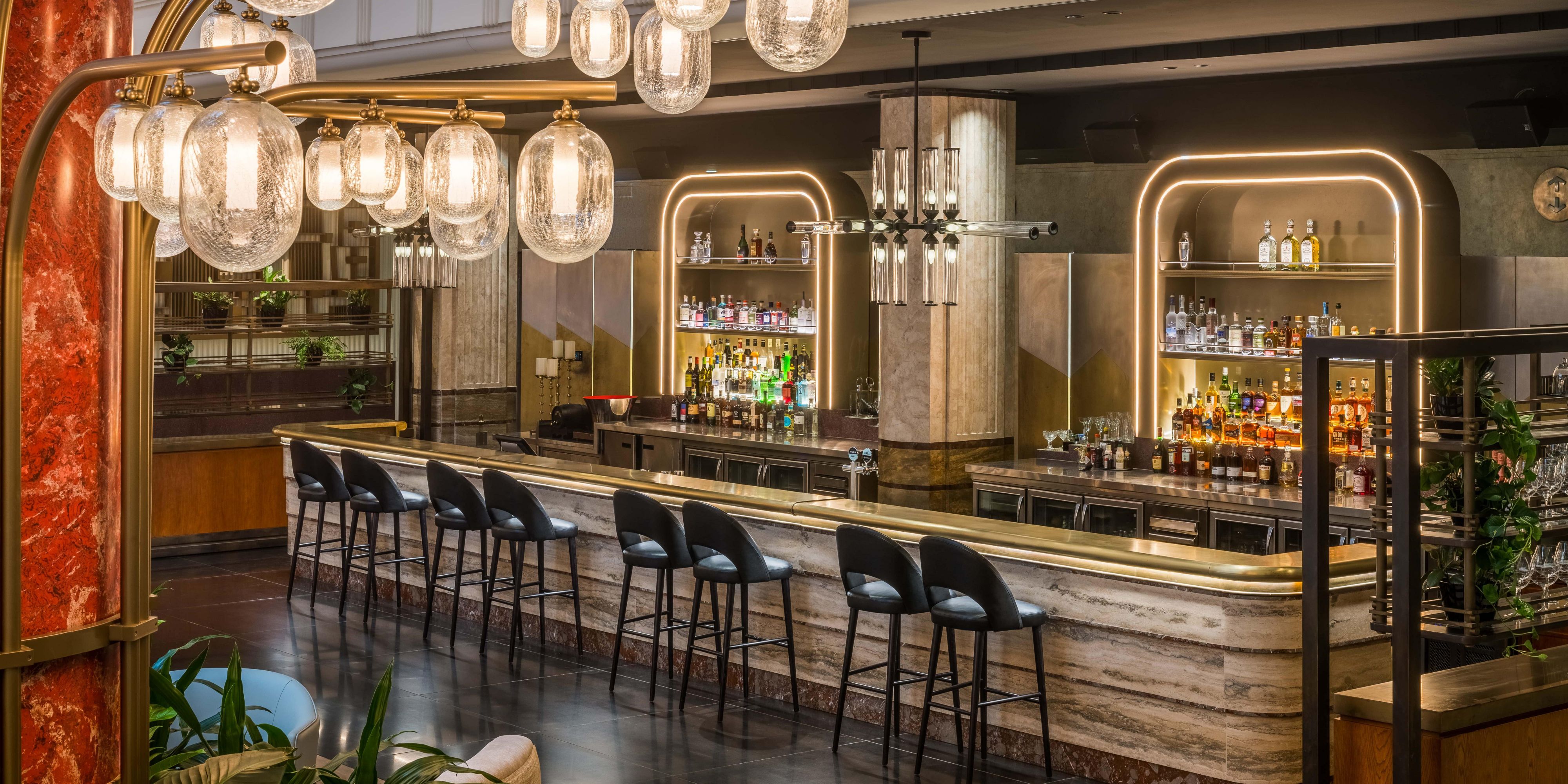 Our lobby bar is a place to gather from morning ’til night, transitioning from relaxed living room to stylish cocktail bar as the day unfolds.