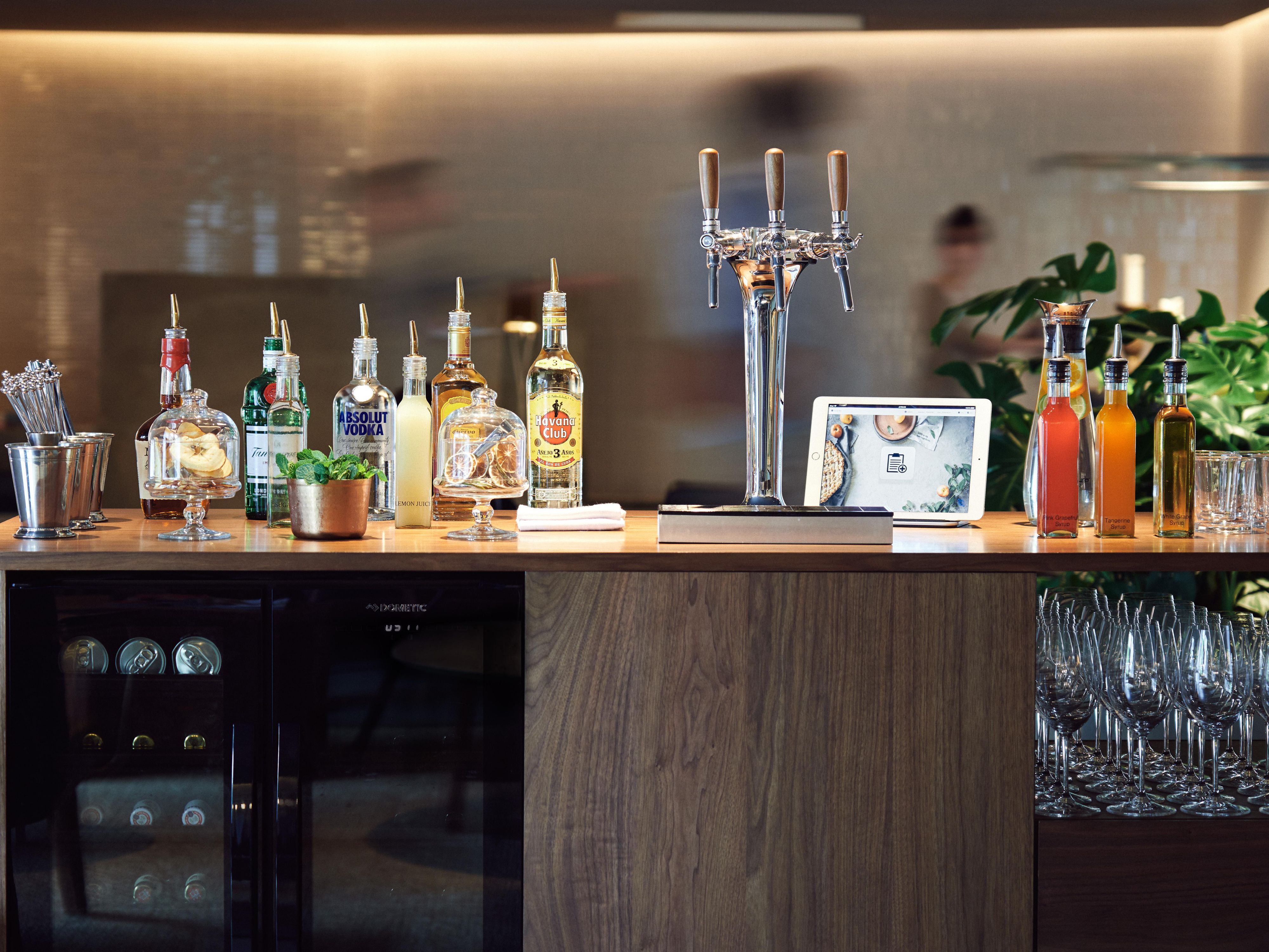 Honor Bar