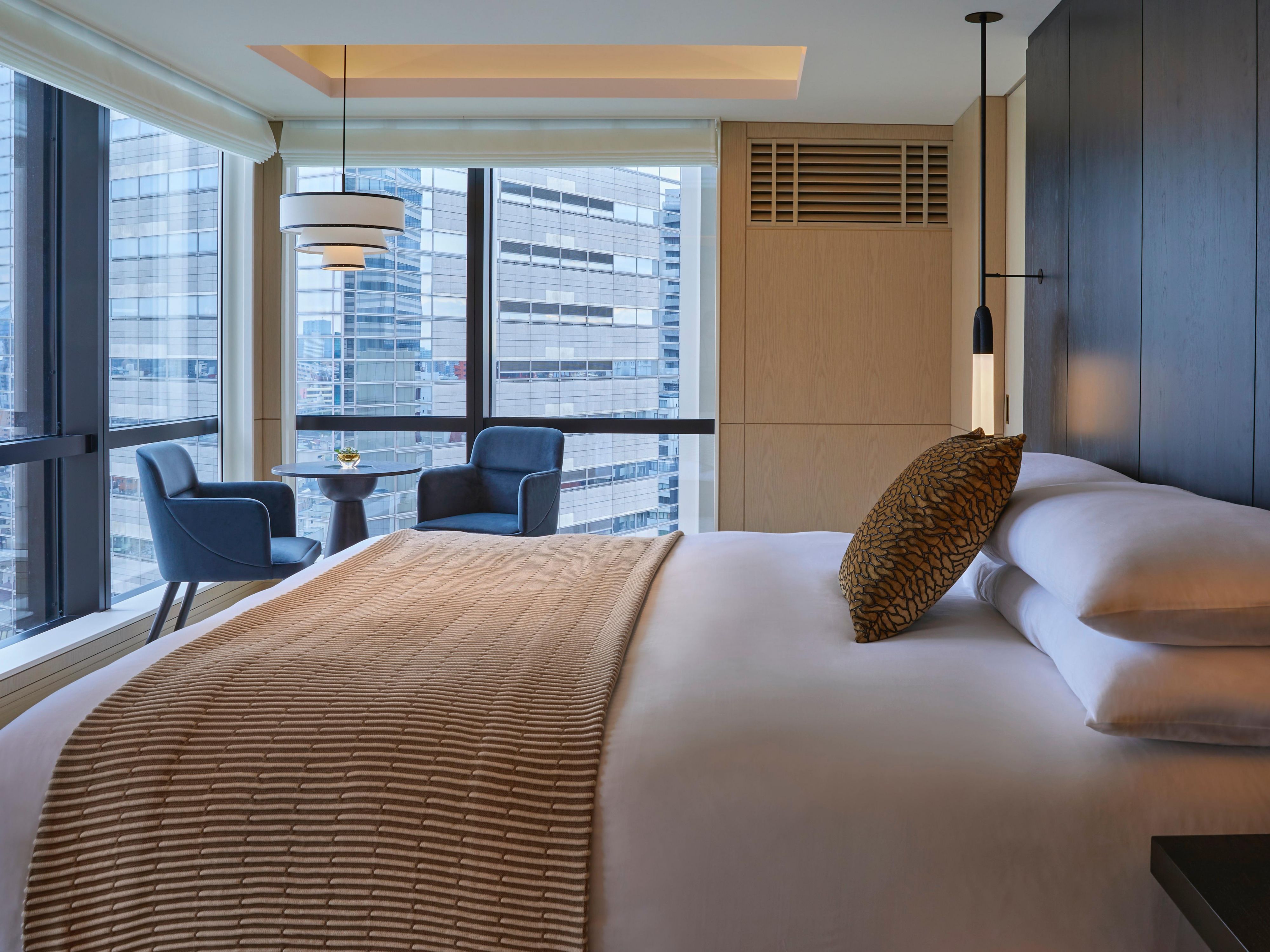 1 King Bed Suite High Floor 