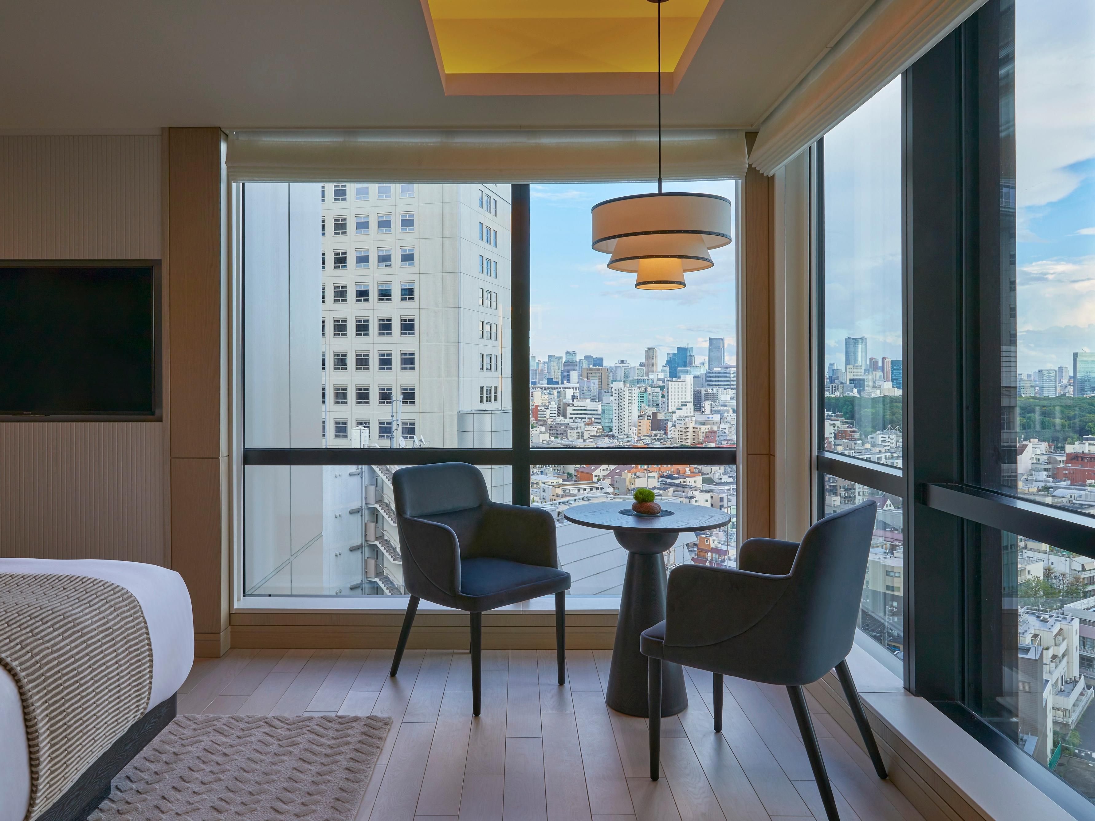 1 King Bed Suite High Floor