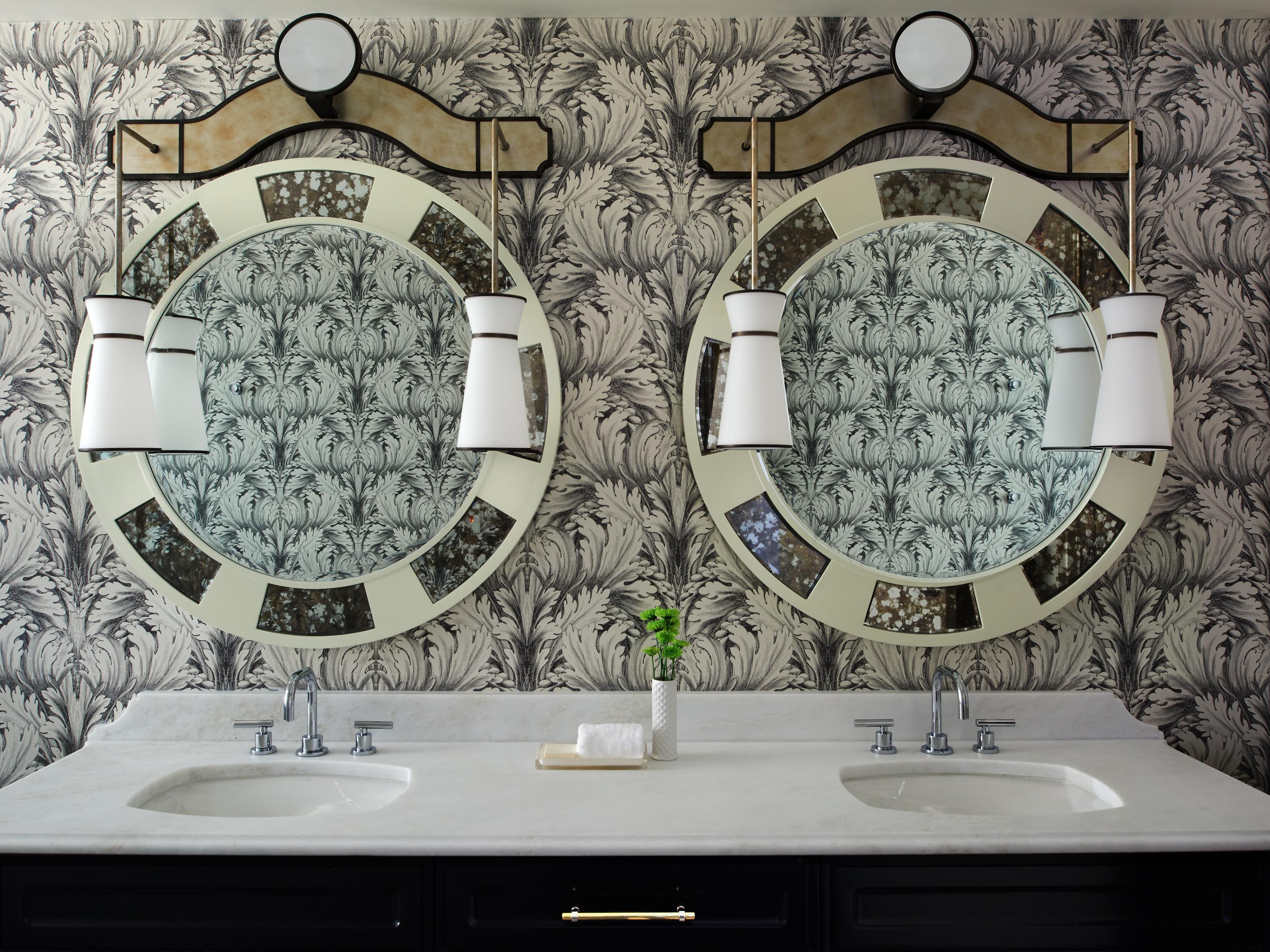 Robert Mills Presidential Suite Bathroom