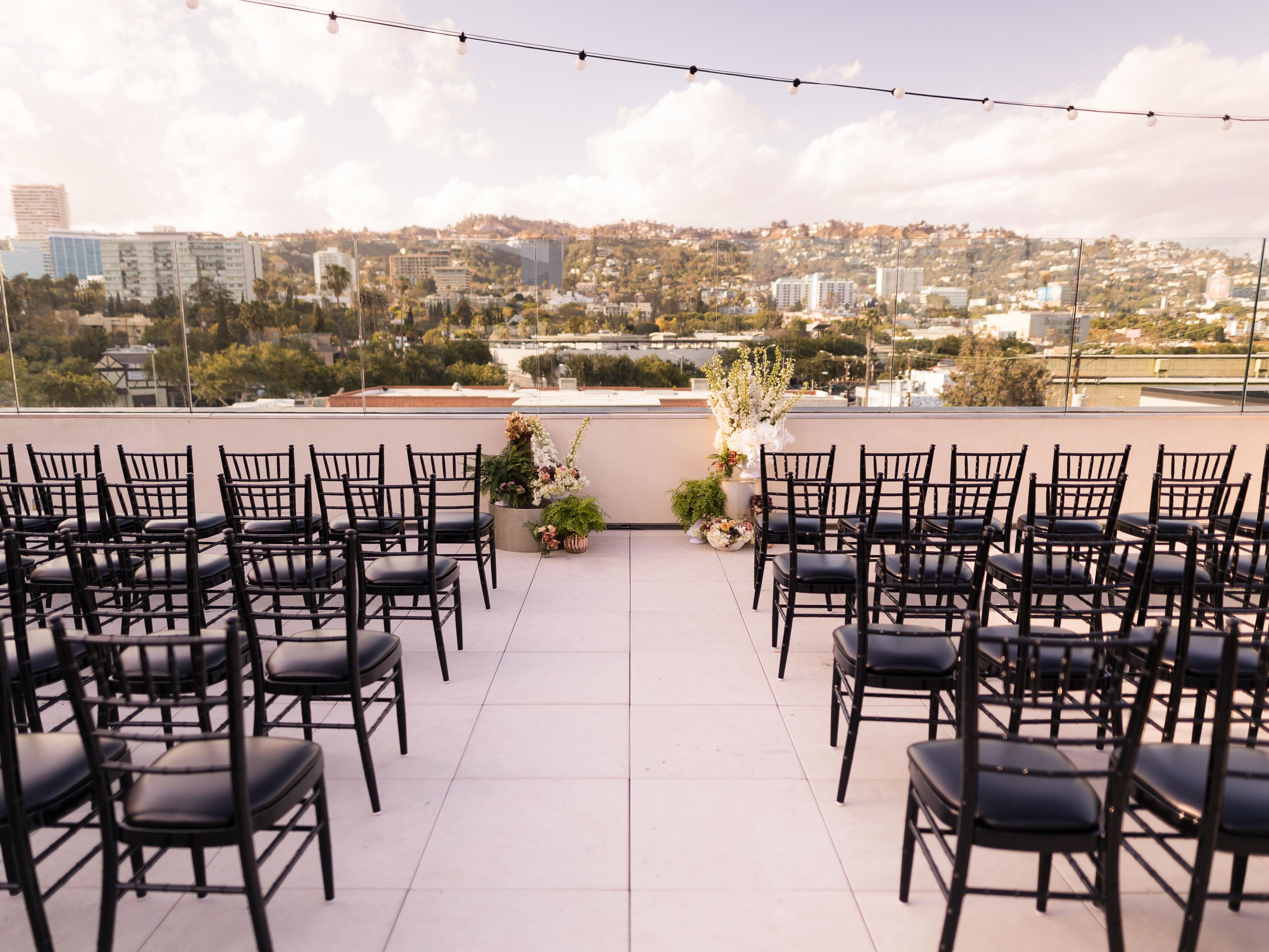 3,000 square feet of open air rooftop space
