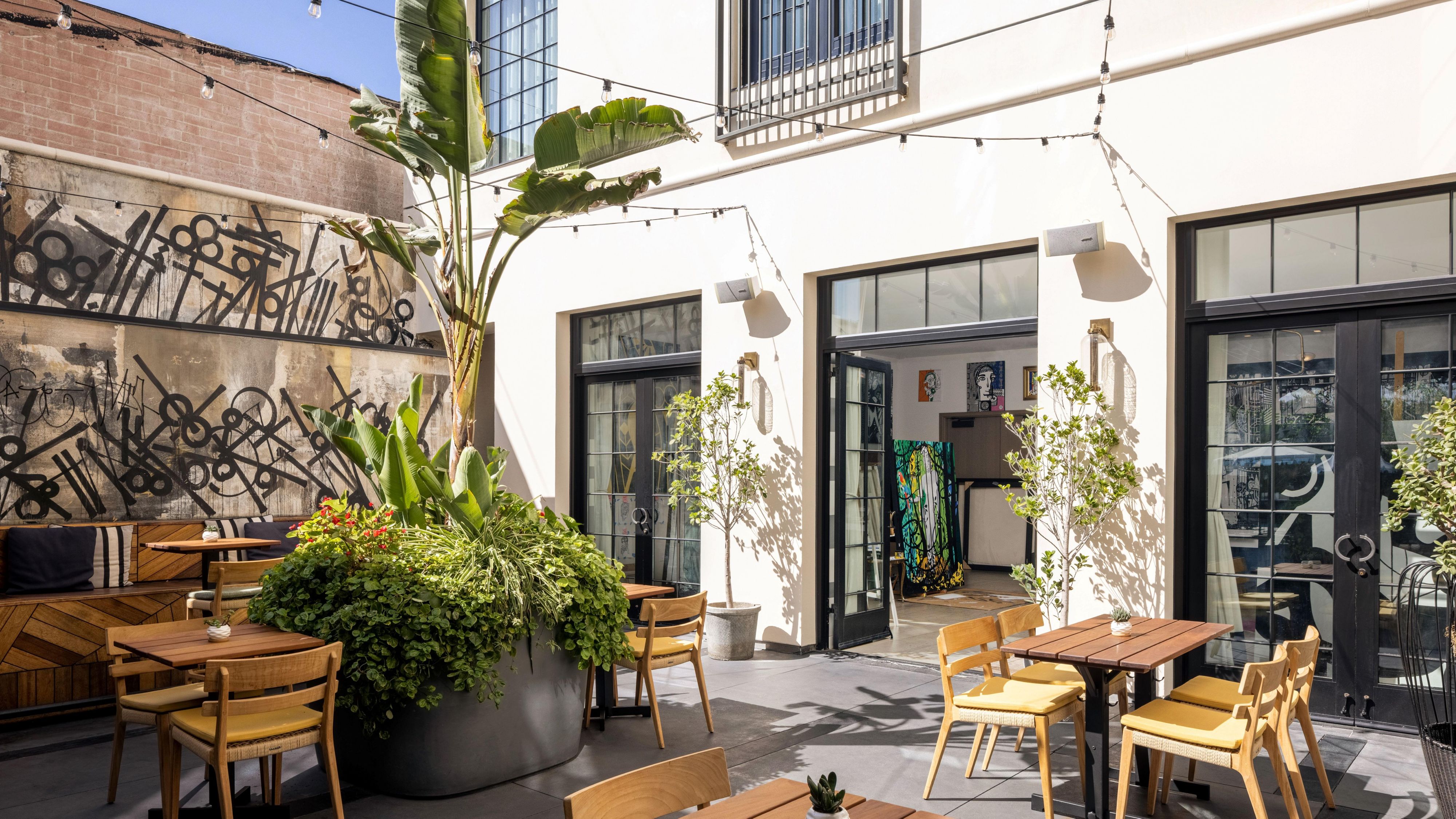 イート + ドリンク | Kimpton La Peer Hotel