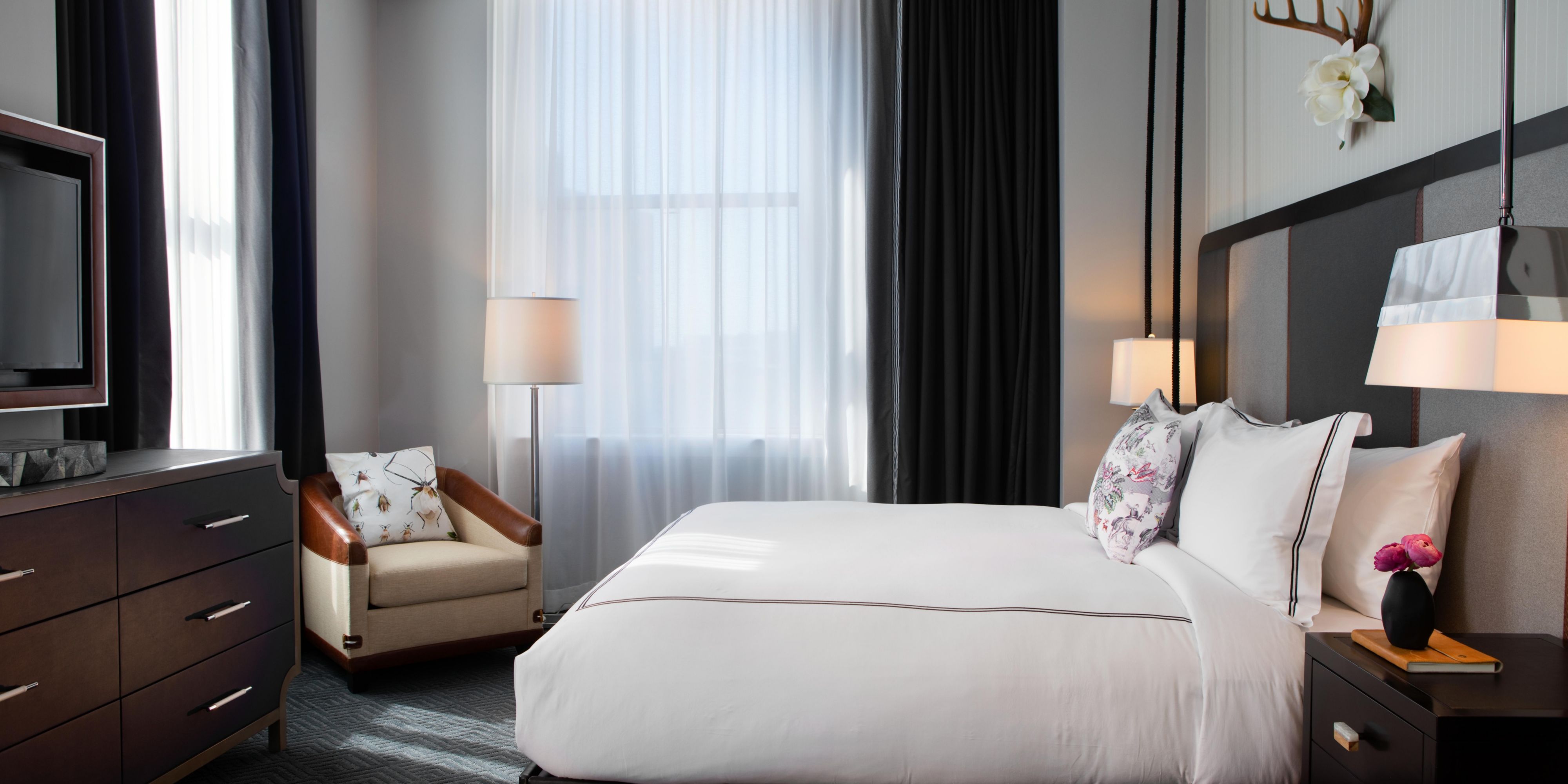 One Bedroom King Suite