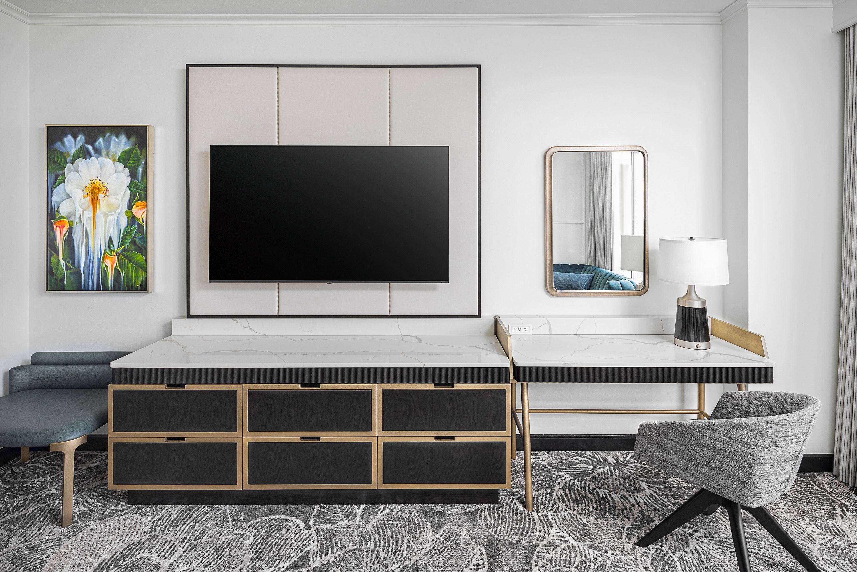InterContinental Buckhead Atlanta Guestroom Desk 