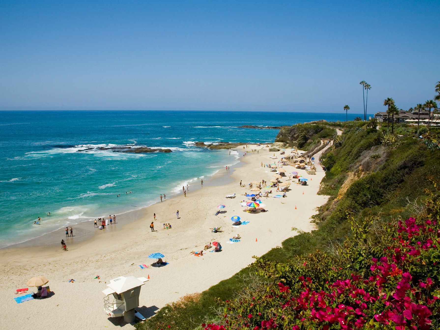 Just a short way to the soak up the sun at Laguna beach.