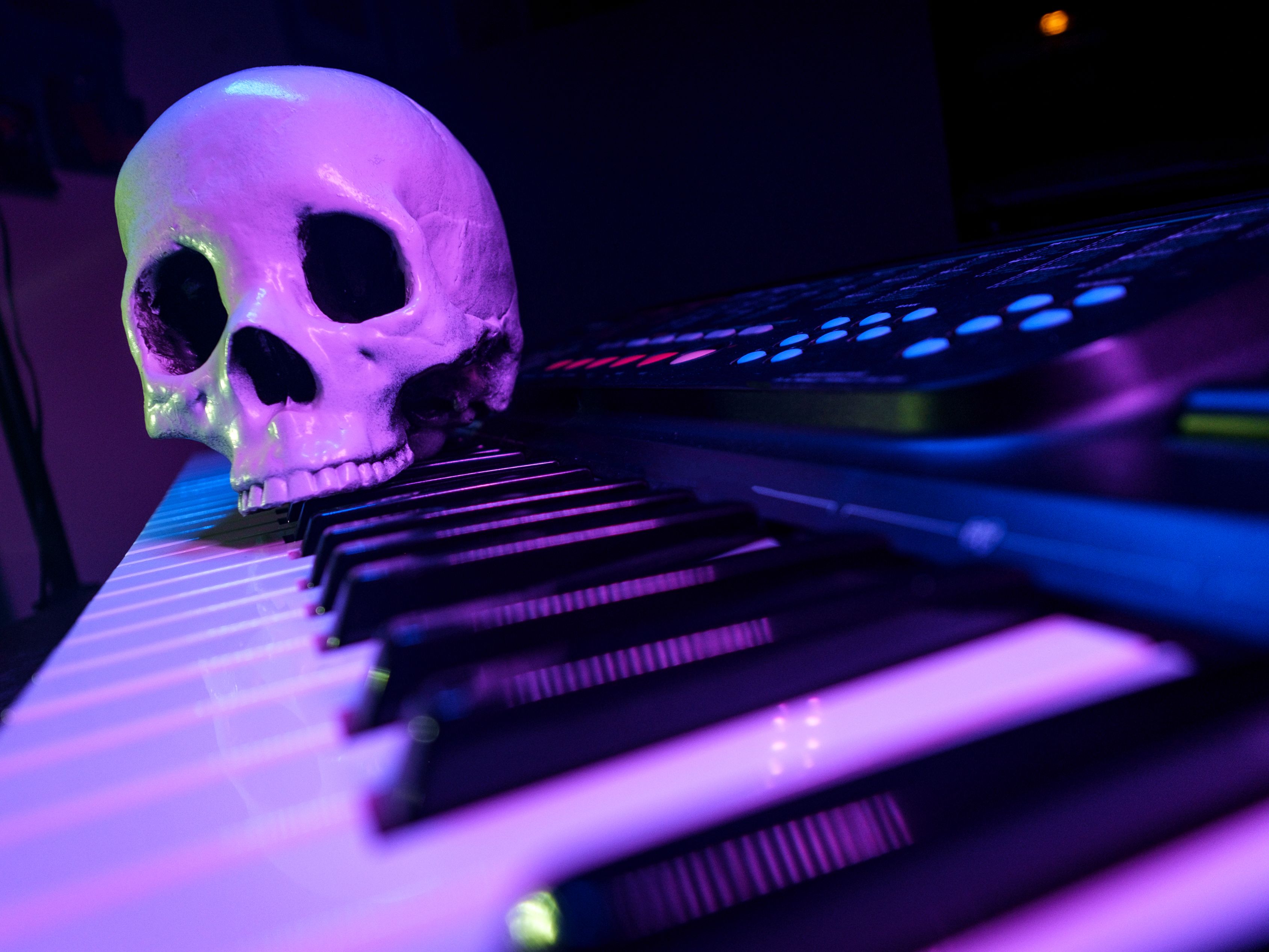 Piano with skull decoration