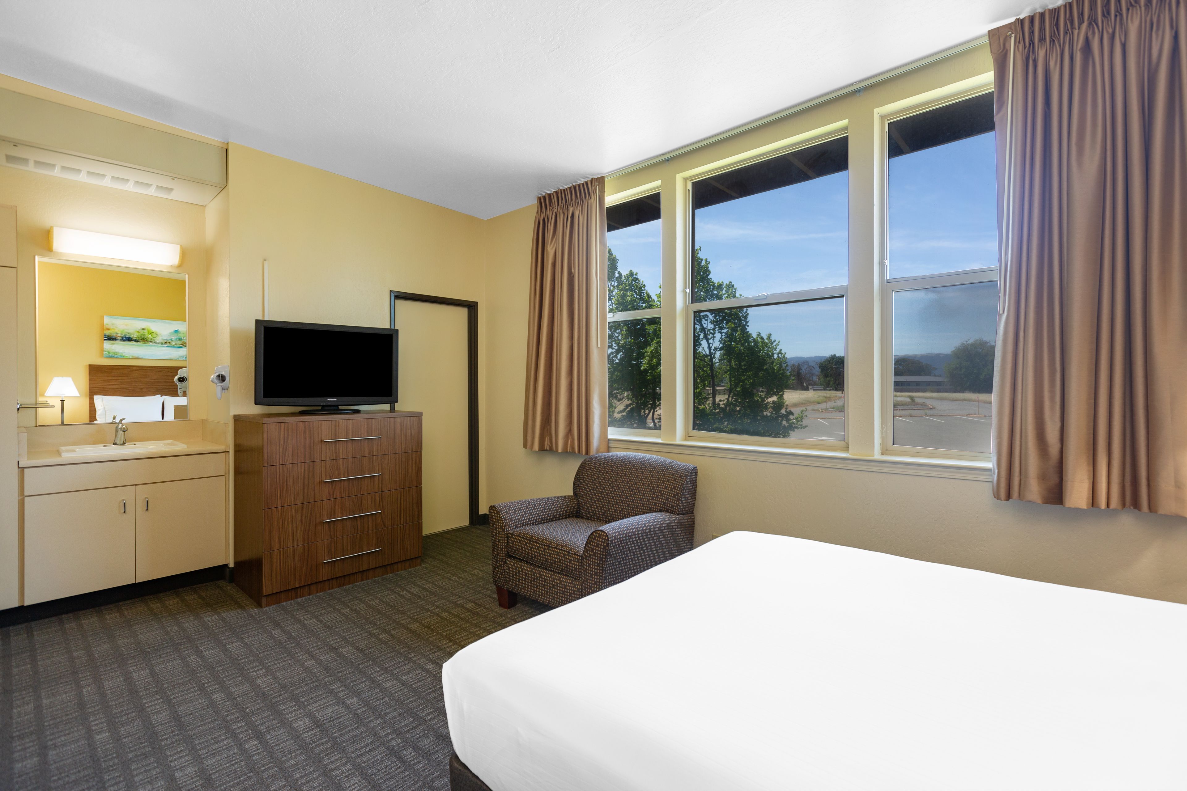 Single Bed Guest Room