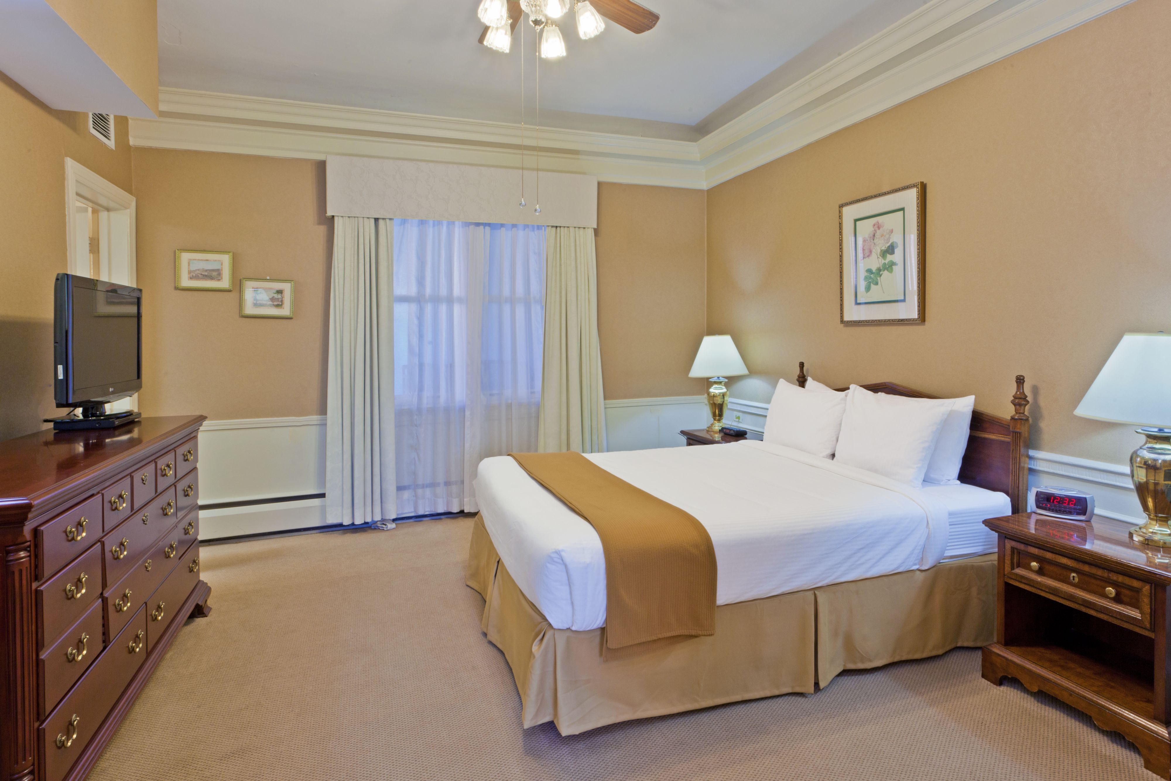 Queen Bed Guest Room building 50