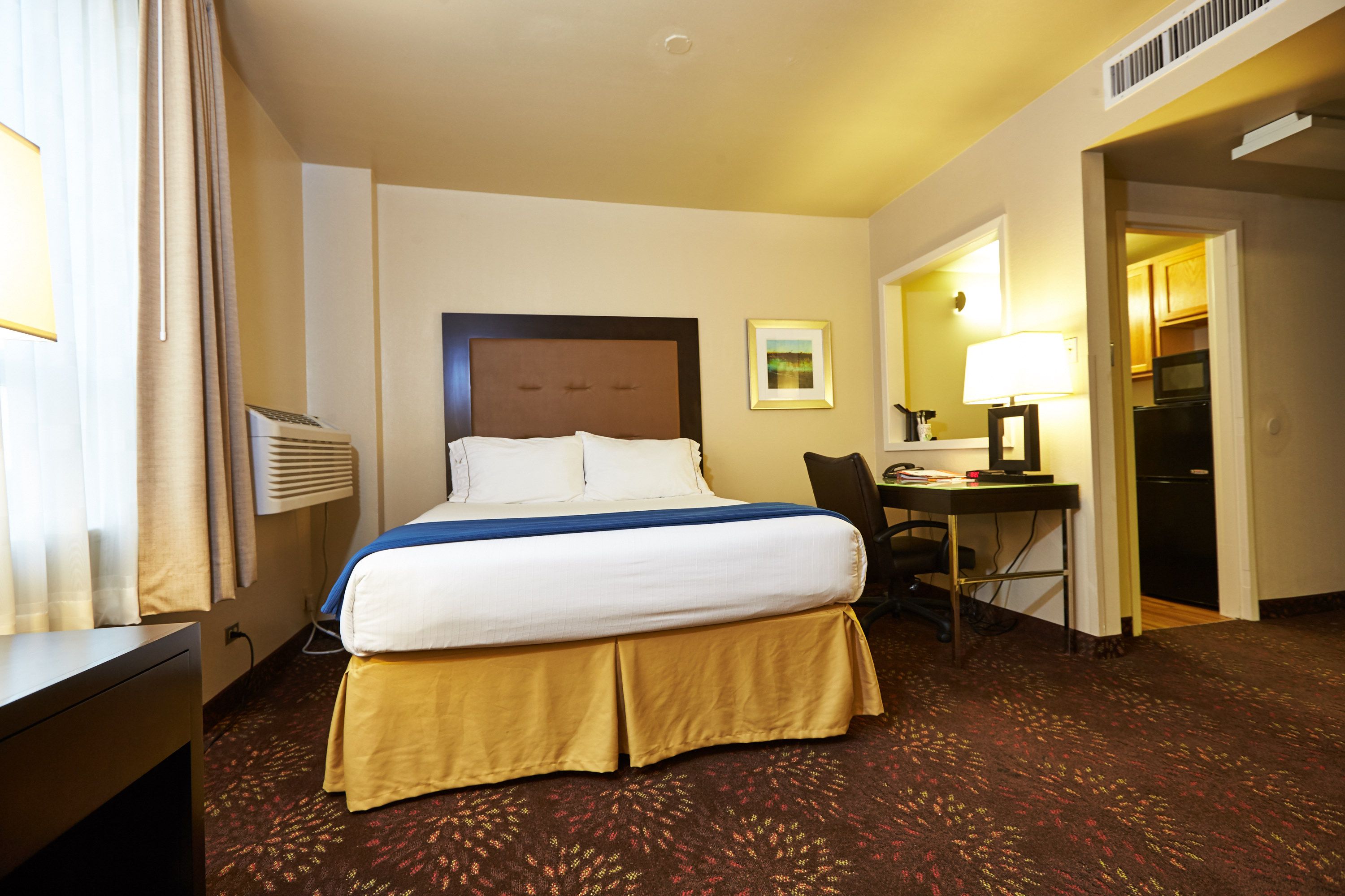 IHG Army Hotel, Bldg. 1384 Queen Bed Guest Room