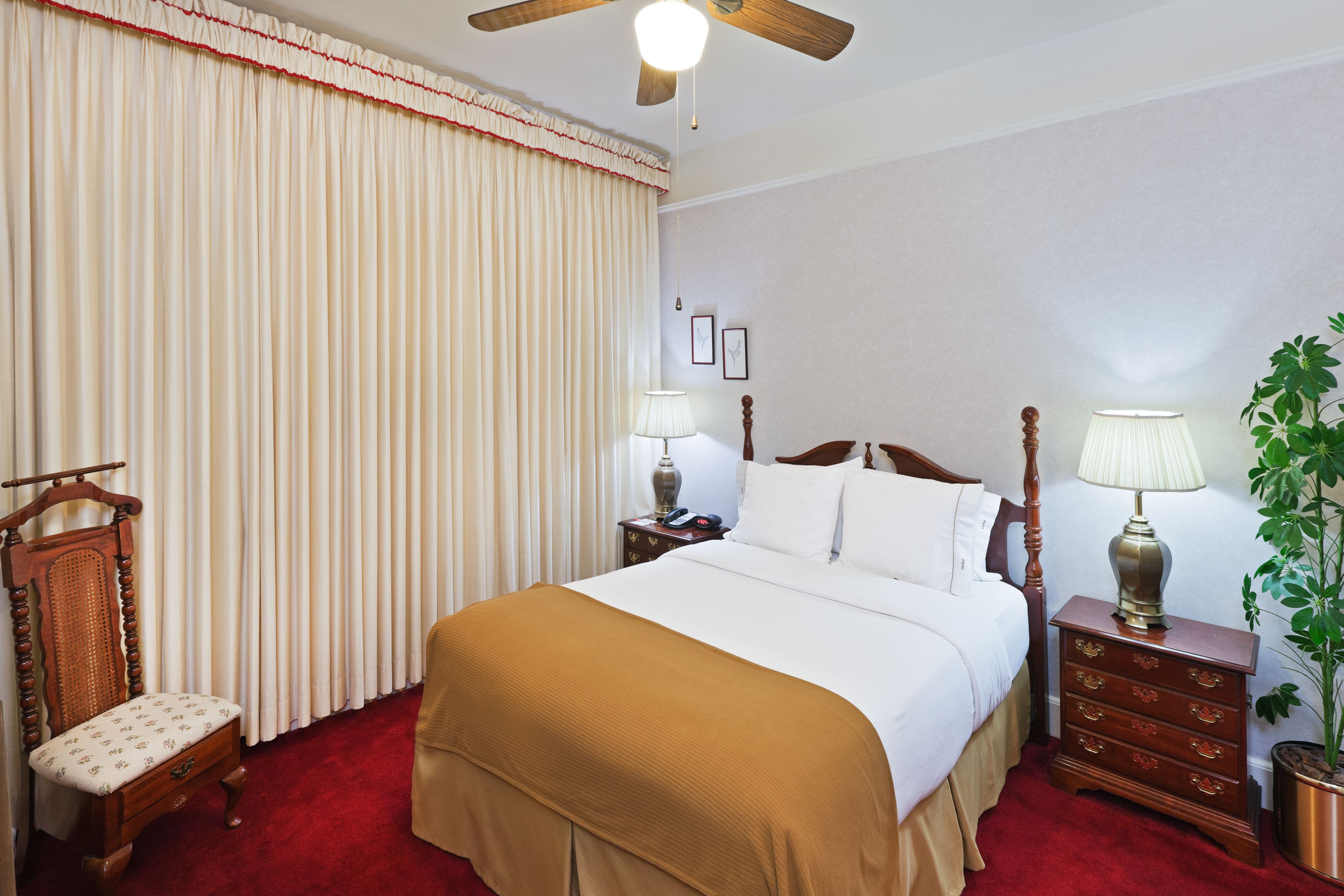 Queen Bed Guest Room