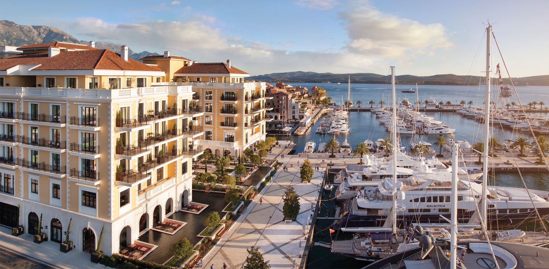 Тиват. Тиват магазины. Тиват магазины. Тиват черногория. Монтенегро набережная.