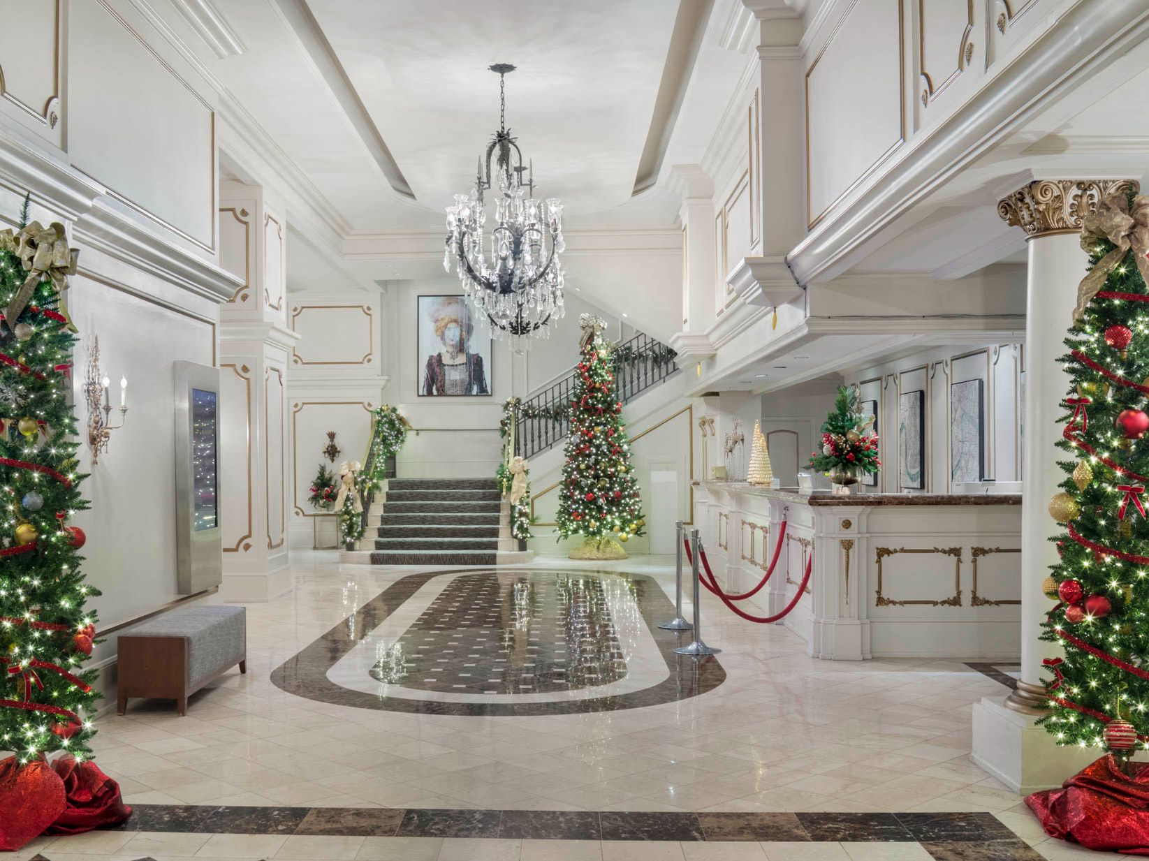 Lobby decorated for Christmas at Crowne Plaza New Orleans French Qtr - Astor.