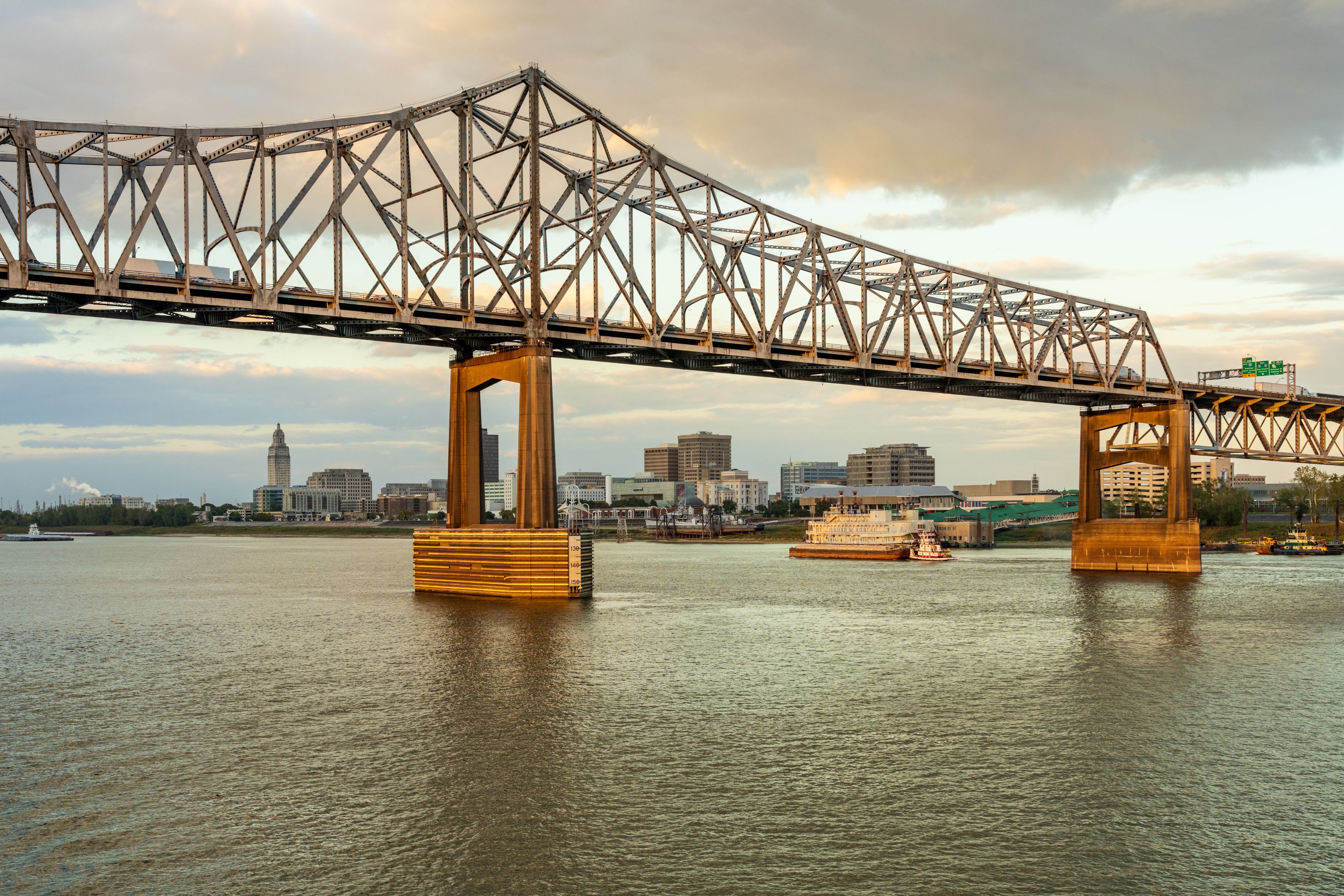 river bridge in Baton Rouge