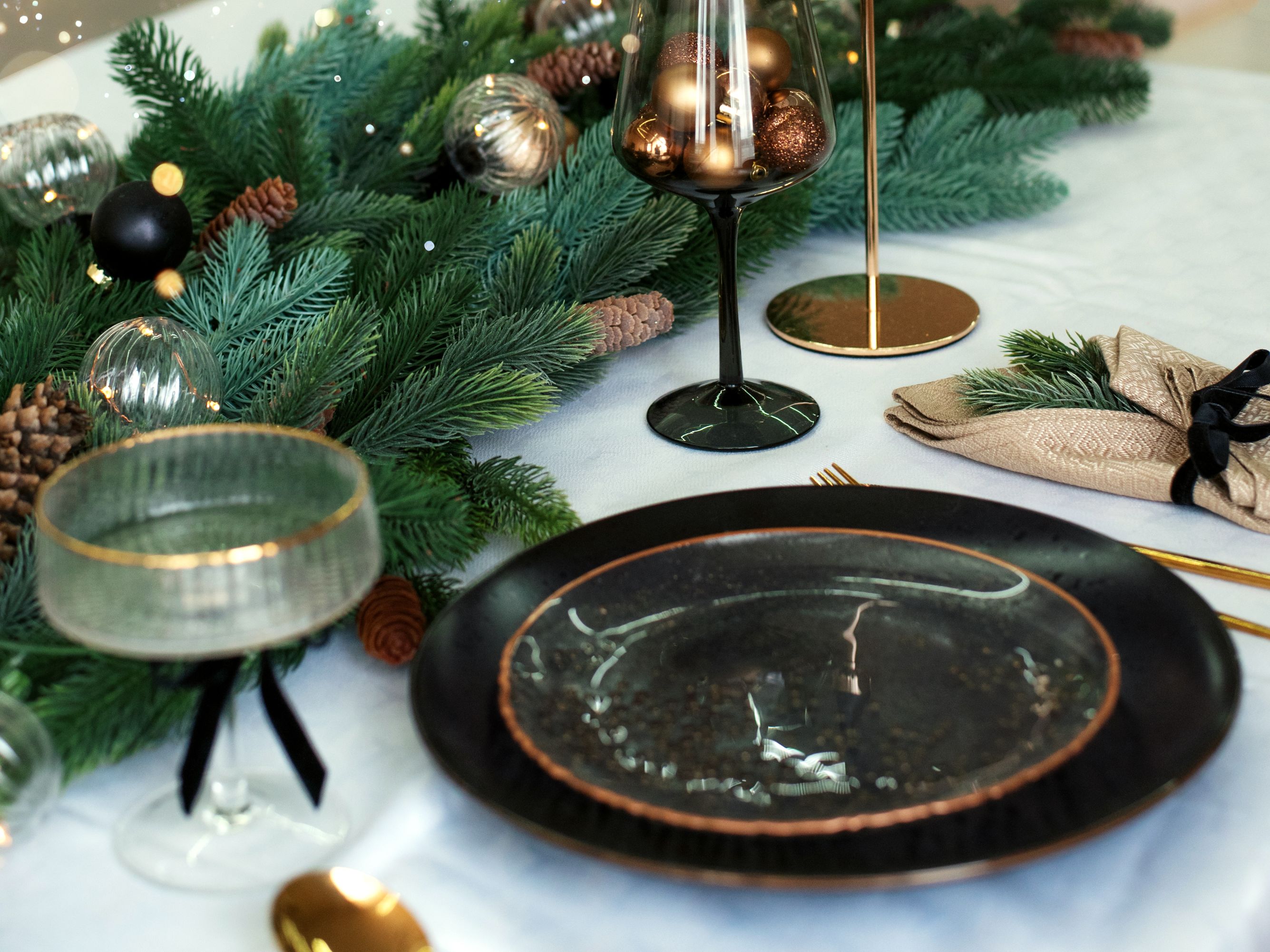 christmas table setting