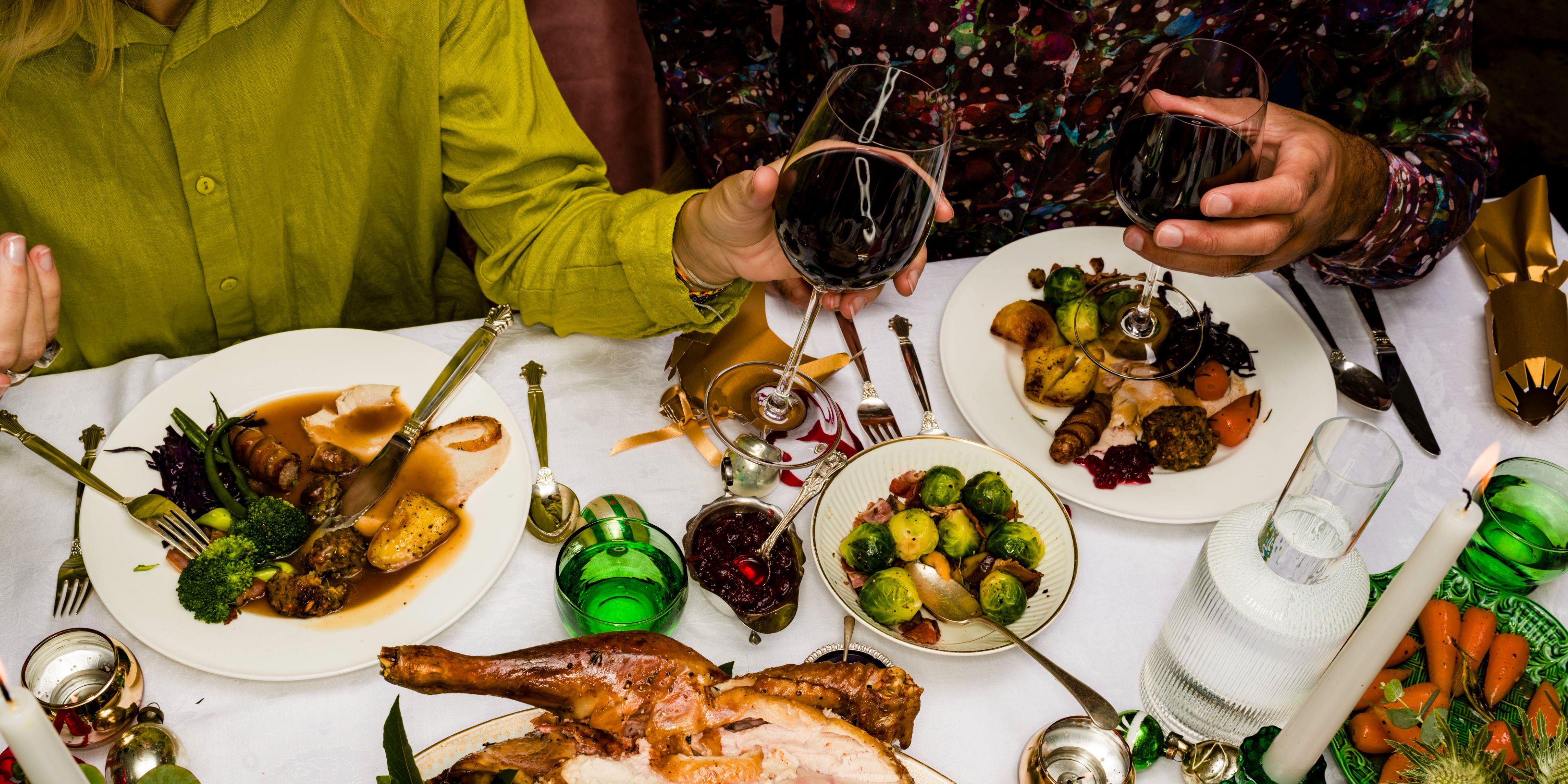 holiday dinner table