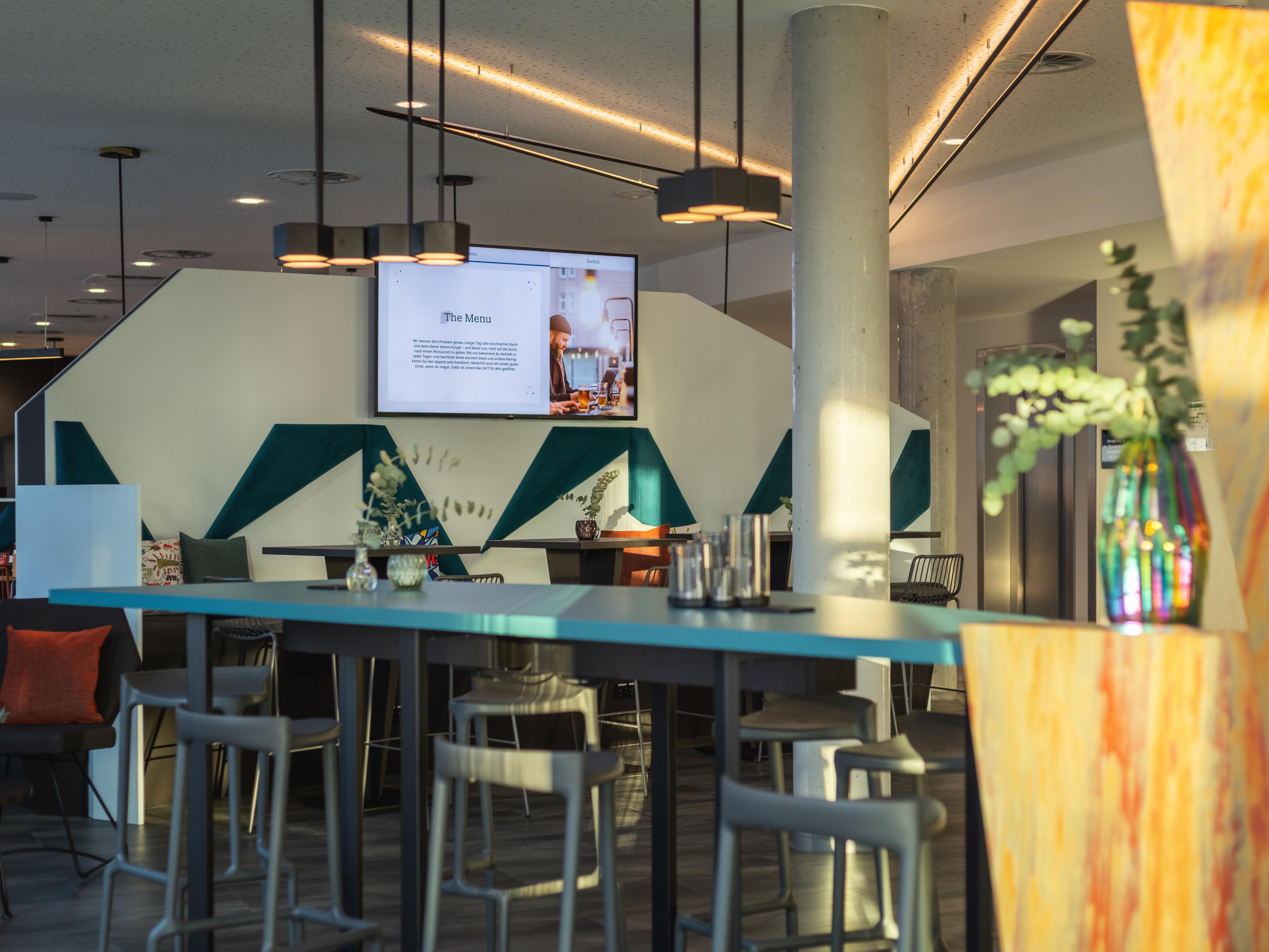 Holiday Inn – the niu, Flash Berlin Charlottenburg Hotel Lobby