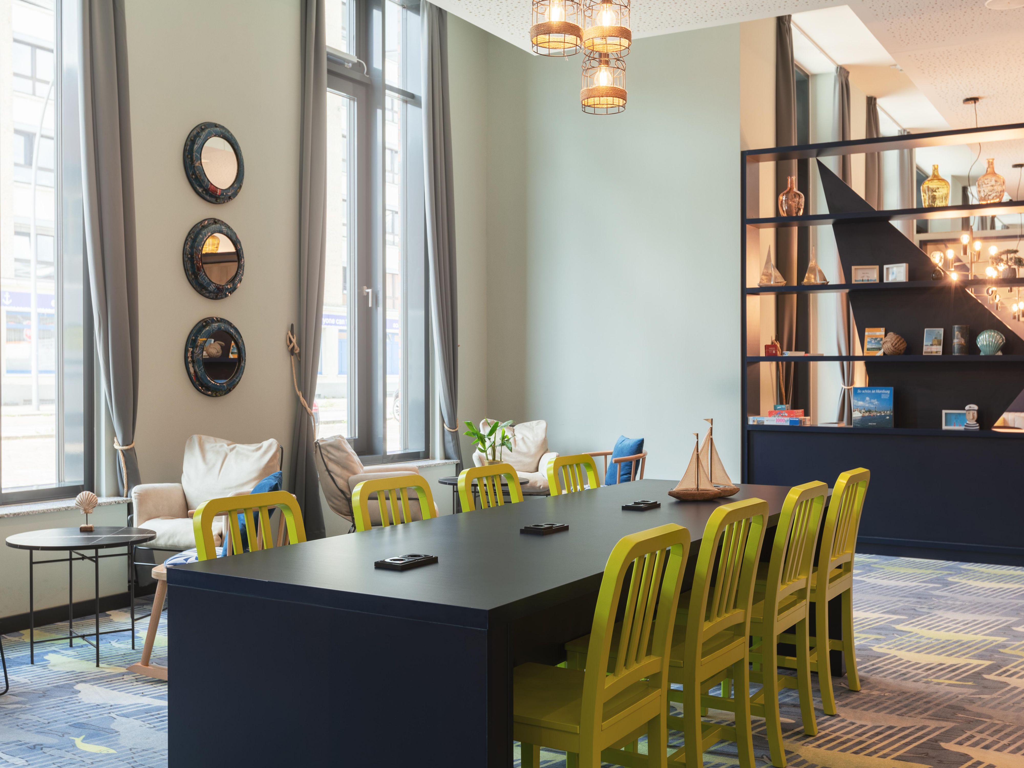 Whether you’re working or unwinding, our Living Lobby is the perfect spot. With plenty of outlets, free high-speed WiFi, and cozy seating areas, it’s designed for both productivity and relaxation. A space that caters to the needs of business travelers and tourists alike.