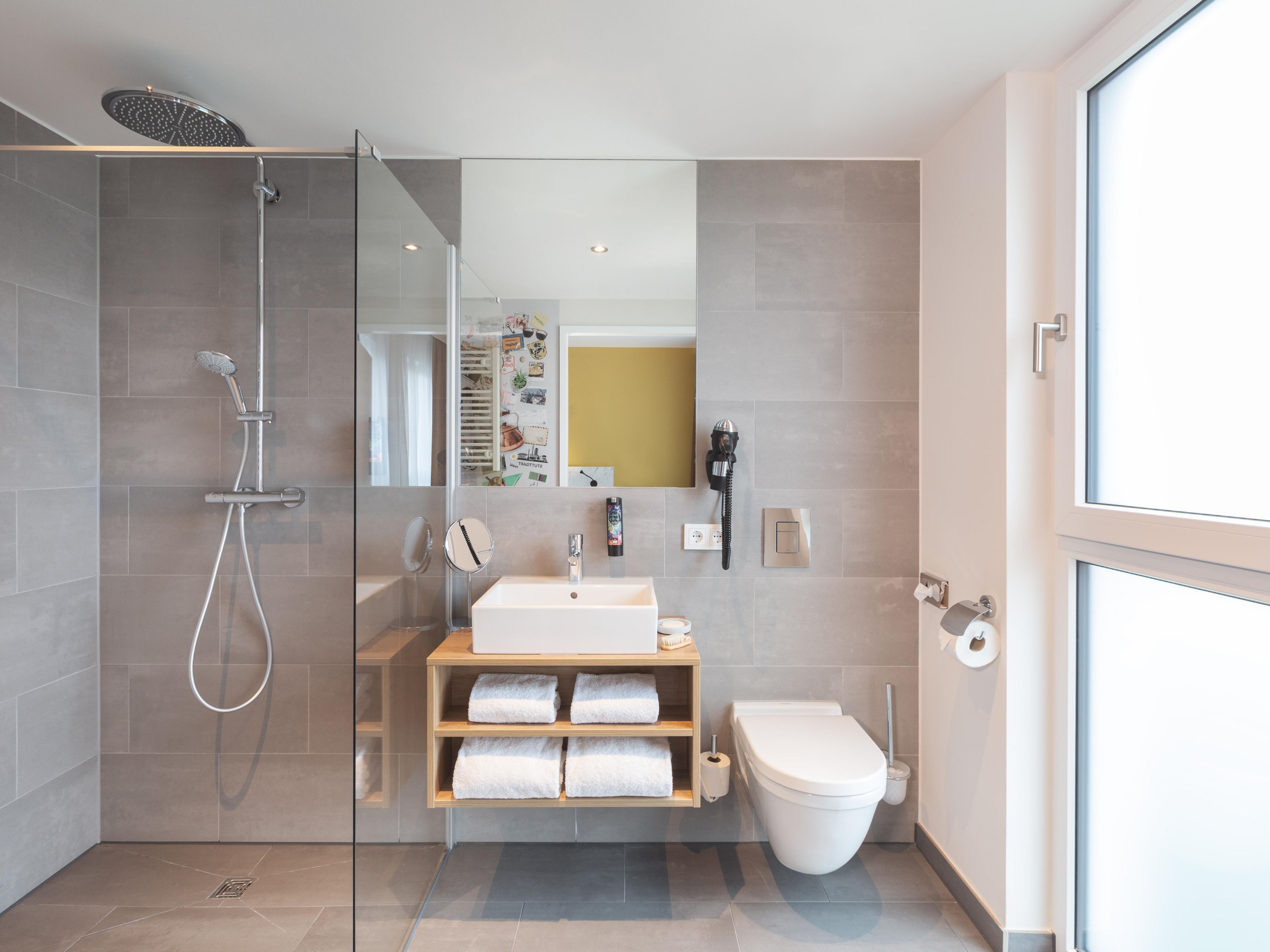 Elegant bathroom for refreshing moments