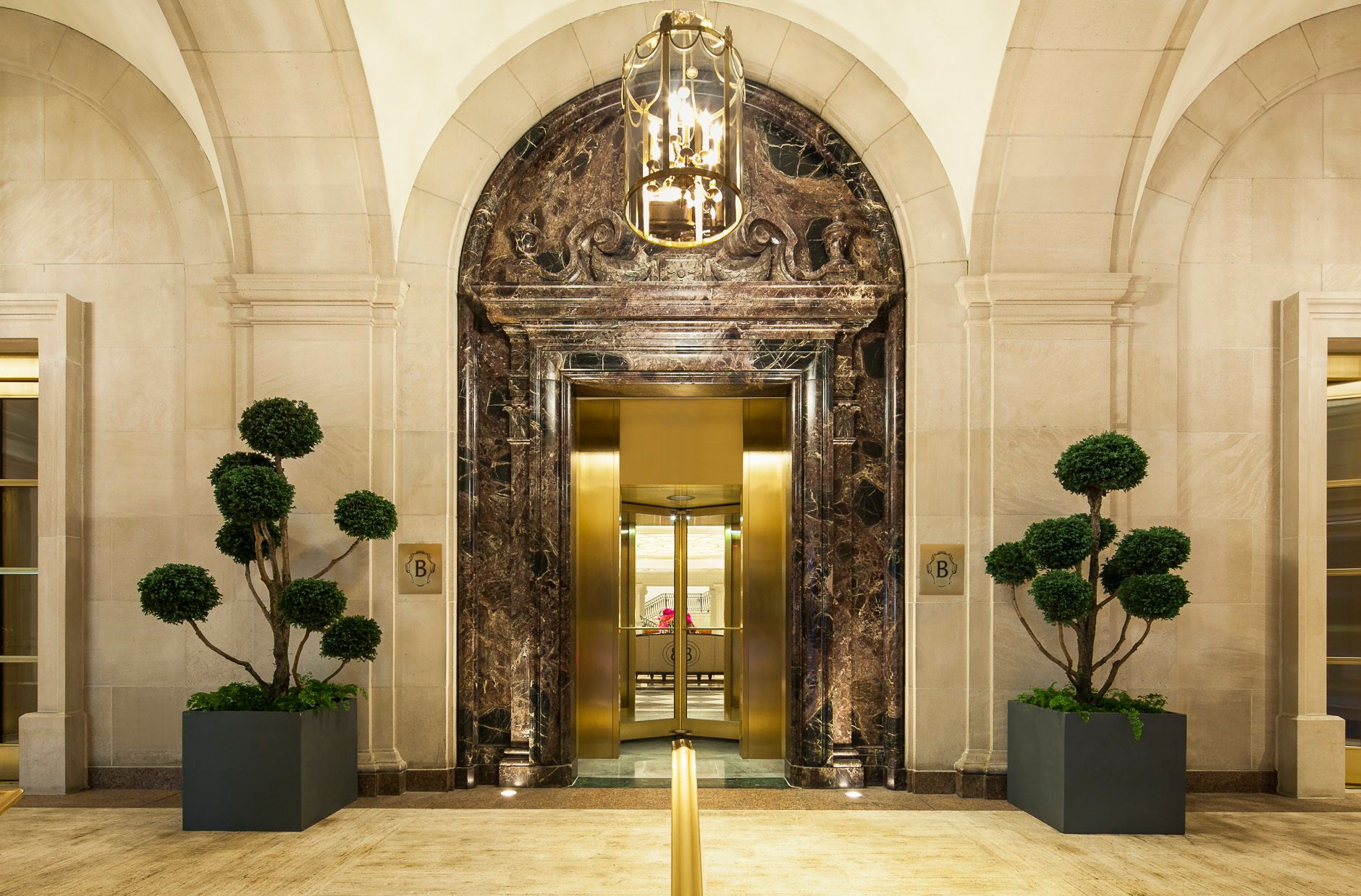 InterContinental New York Barclay Guestroom