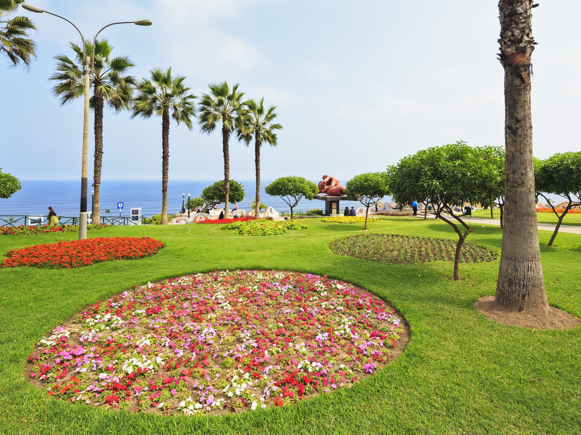Florer arrangements at Parque del Amor in Peru