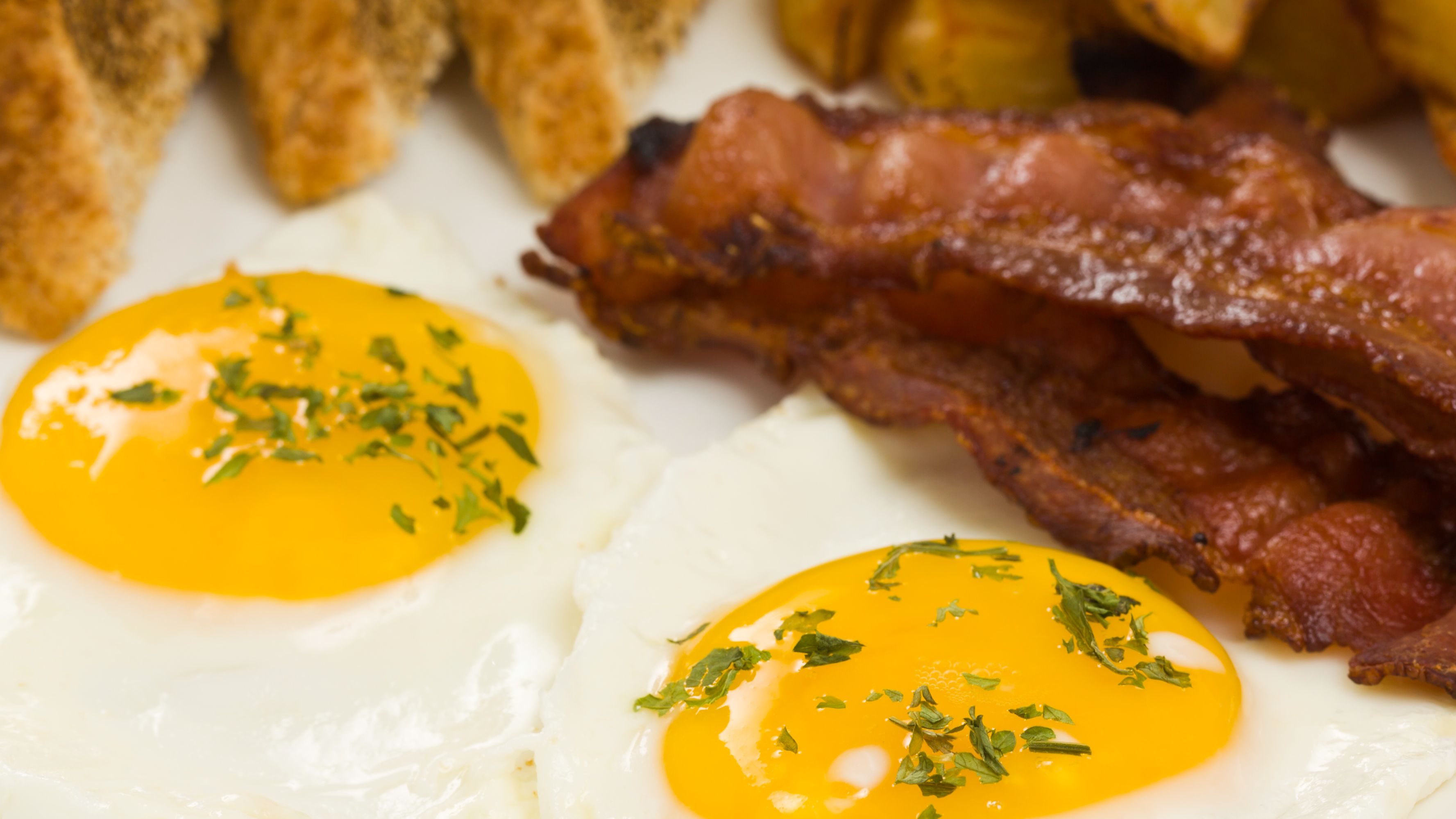 Eggs, bacon and toast