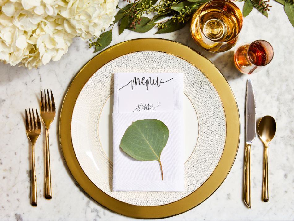 Place setting with menu card