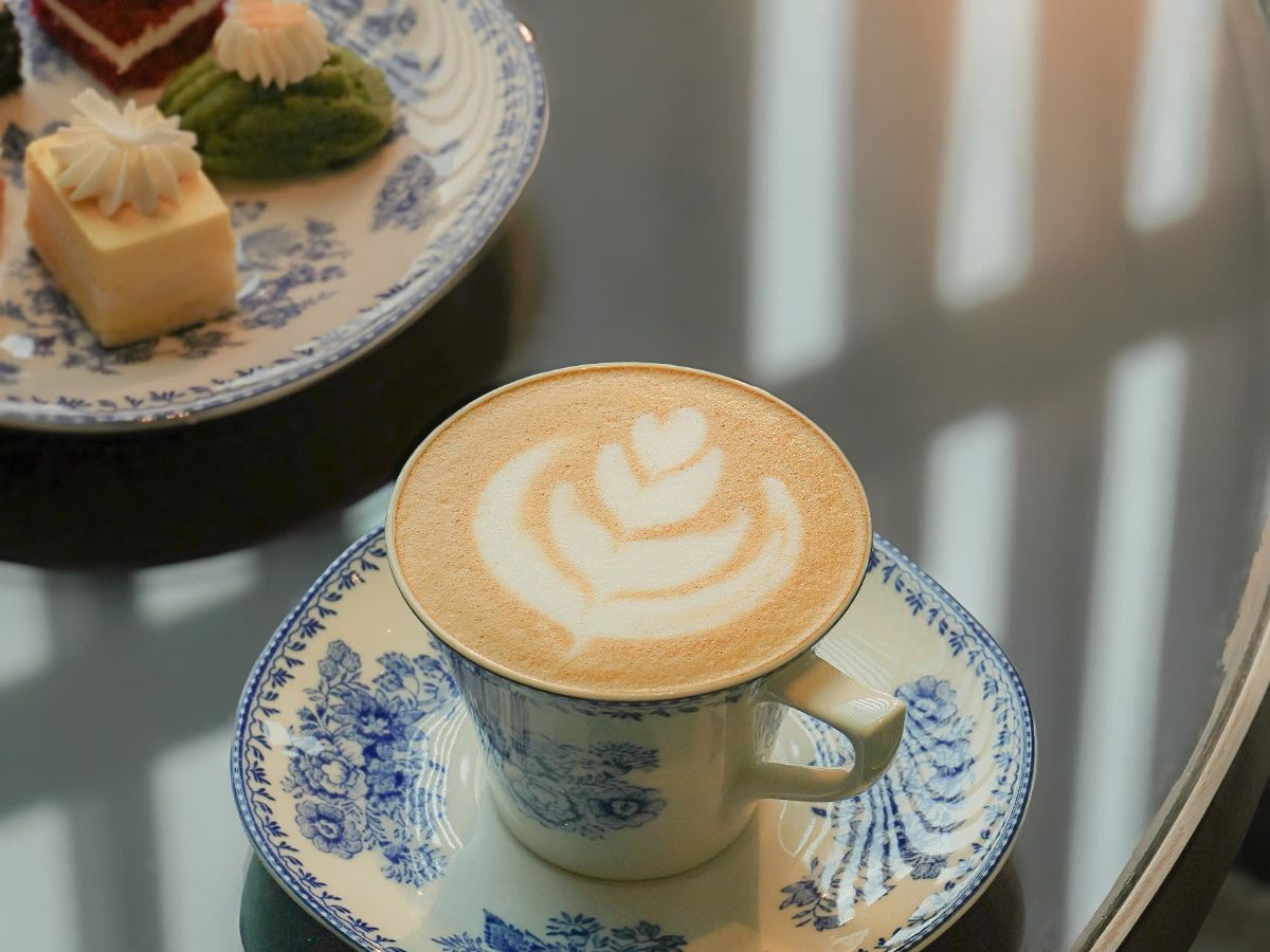 Refresh your mind over themed coffee breaks