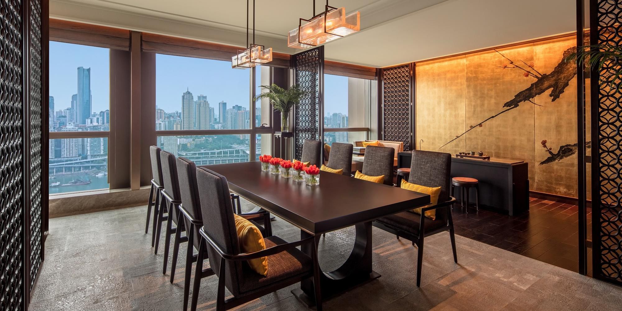 Regent Suite Dining Room