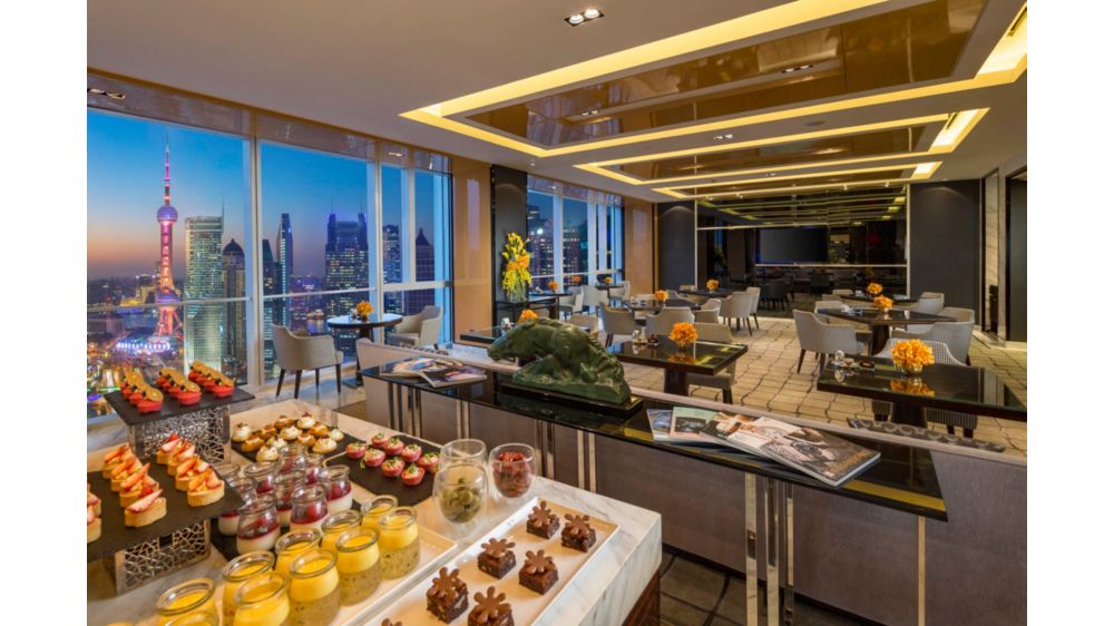 1 King Club Regent City View