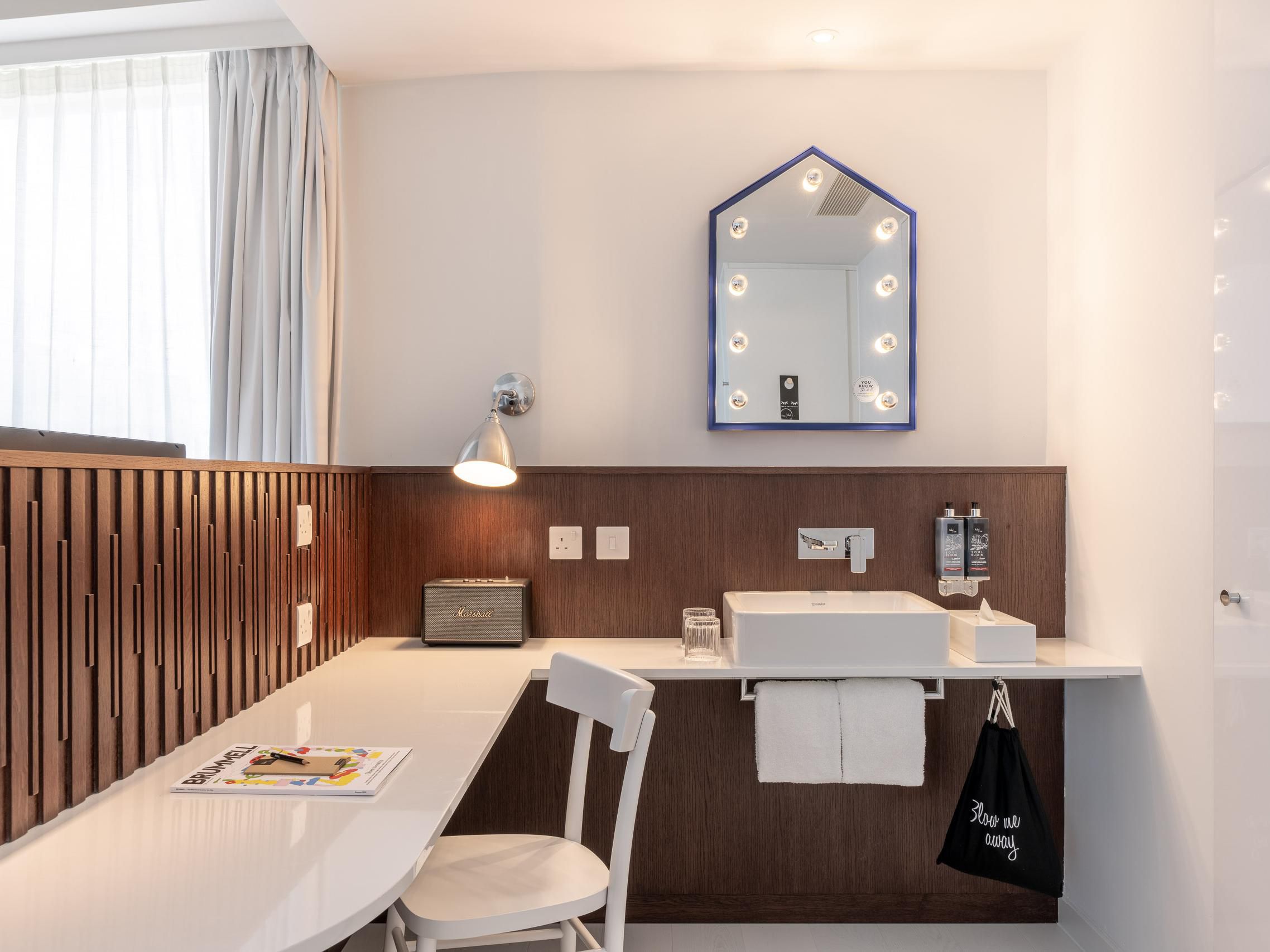 Ruby Zoe Hotel London Amenities