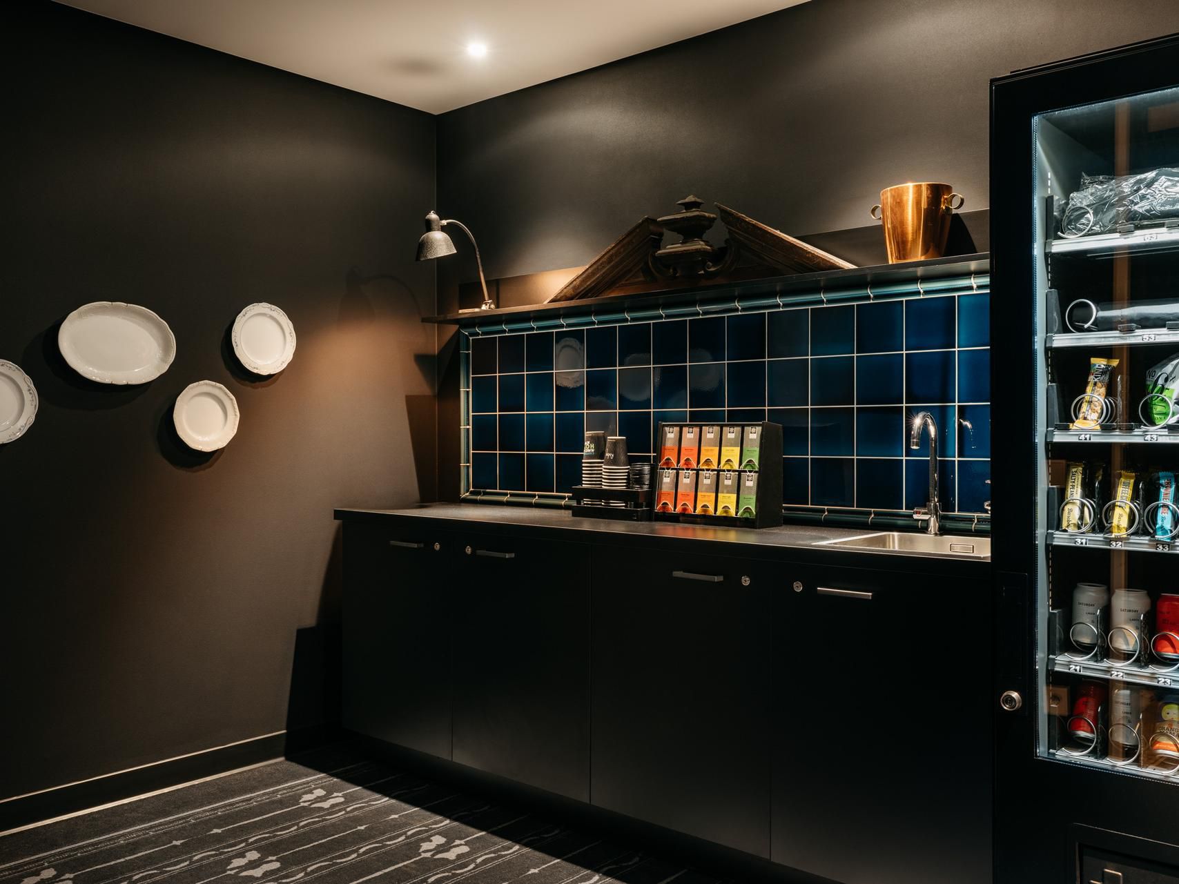 Ruby Lilou Hotel Marseille | Vending Machine & Tea Station