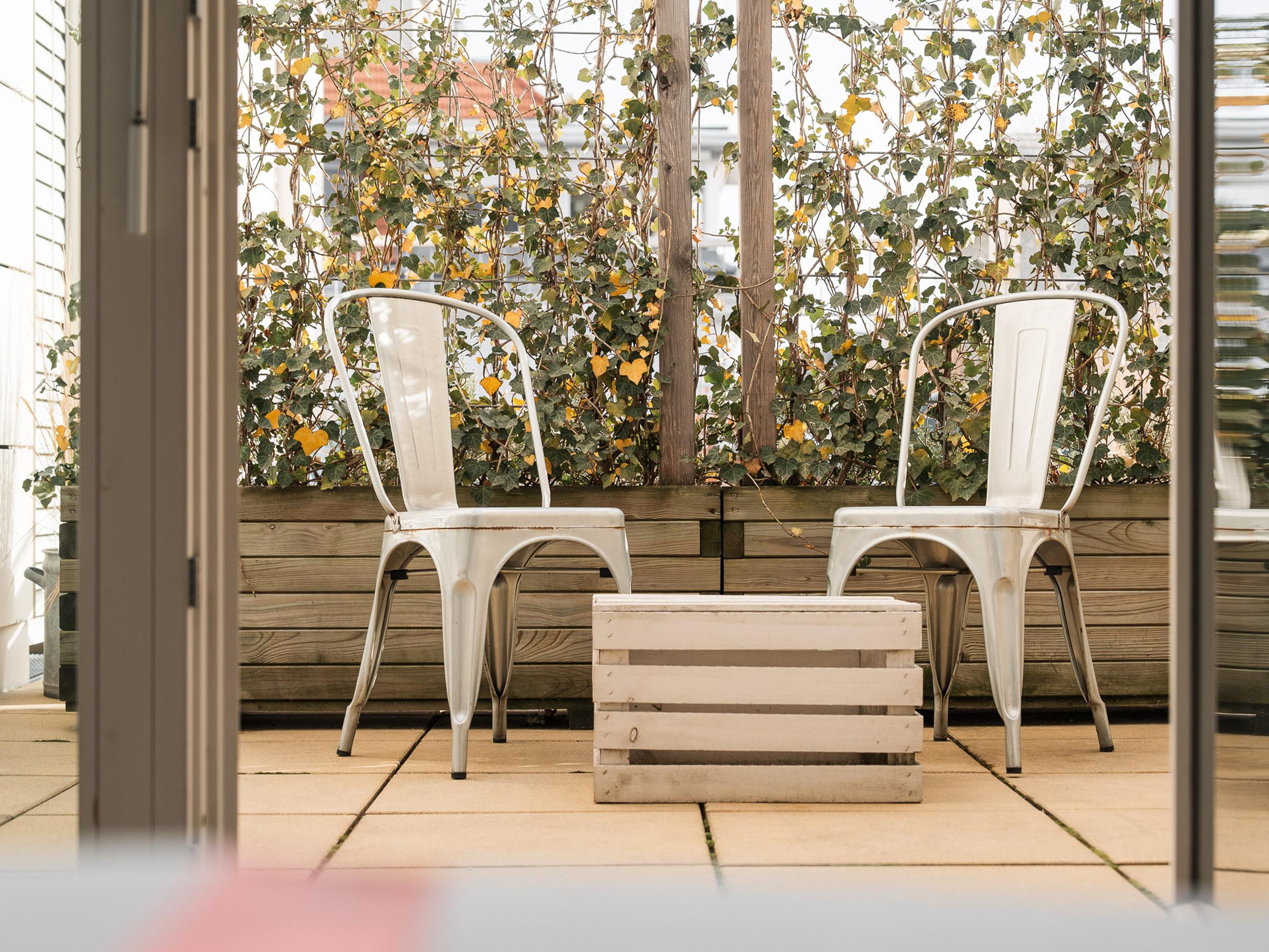 Ruby Sofie Hotel Vienna | Terrace seating with greenery