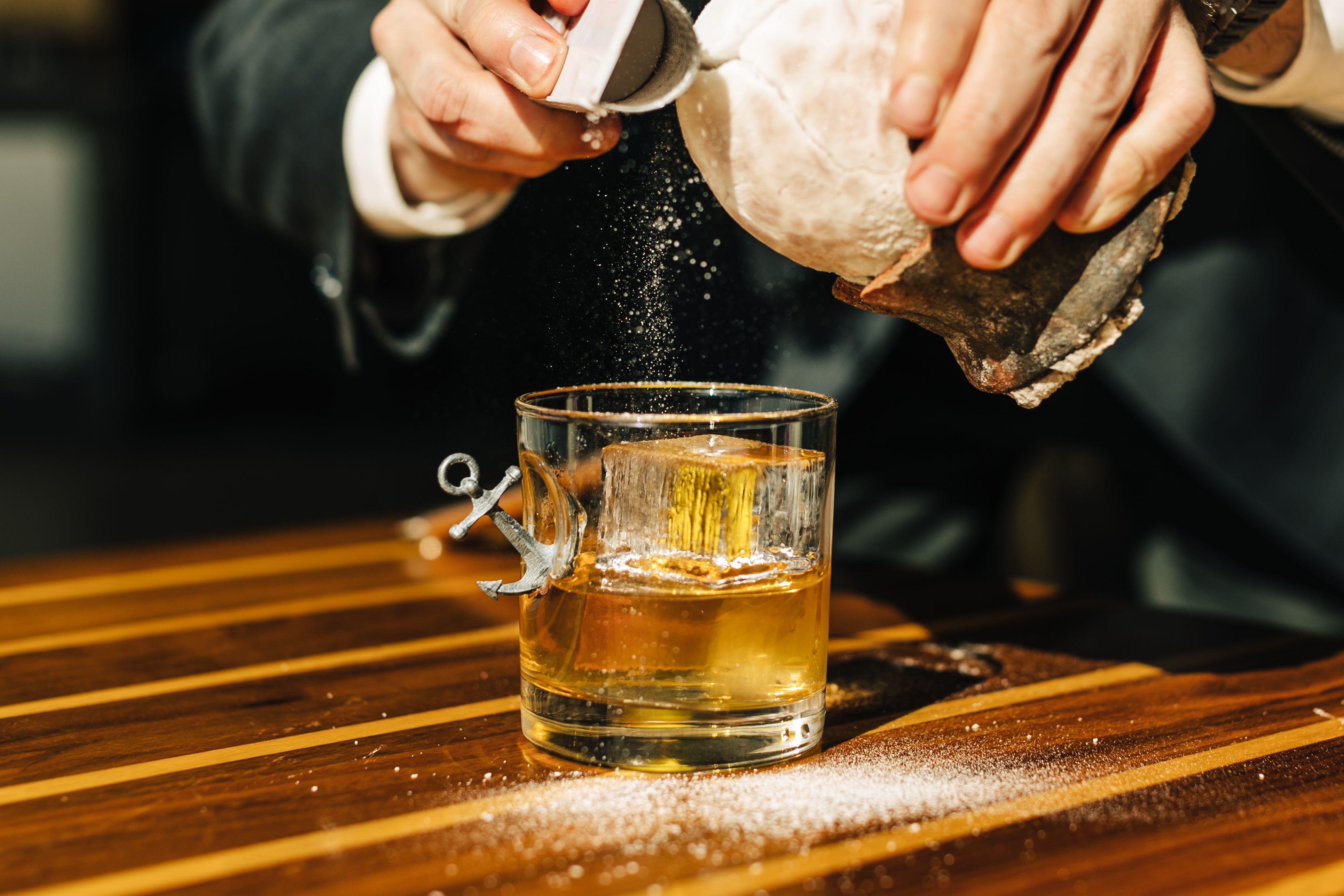 bartender craft cocktail
