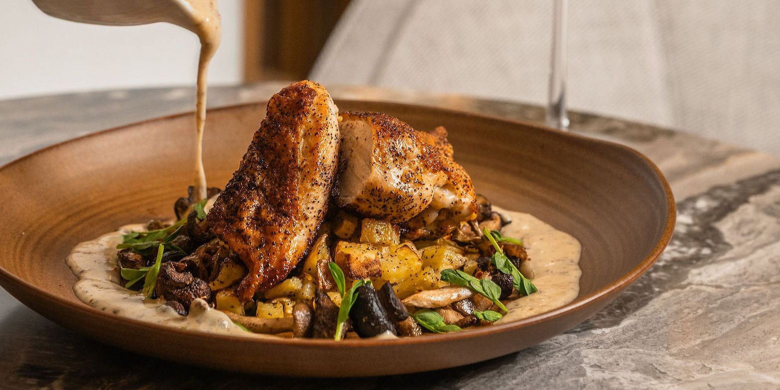 LE BAR chicken dish.