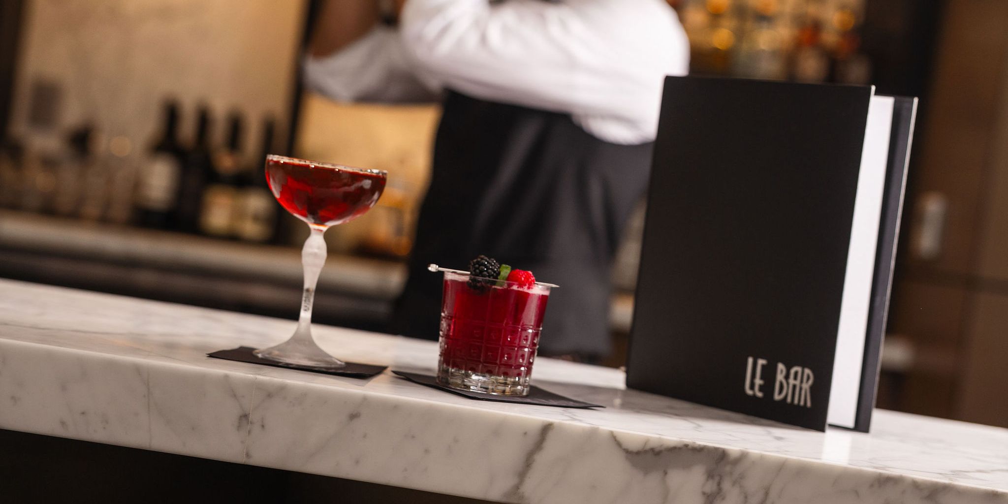 LE BAR menu and drinks.