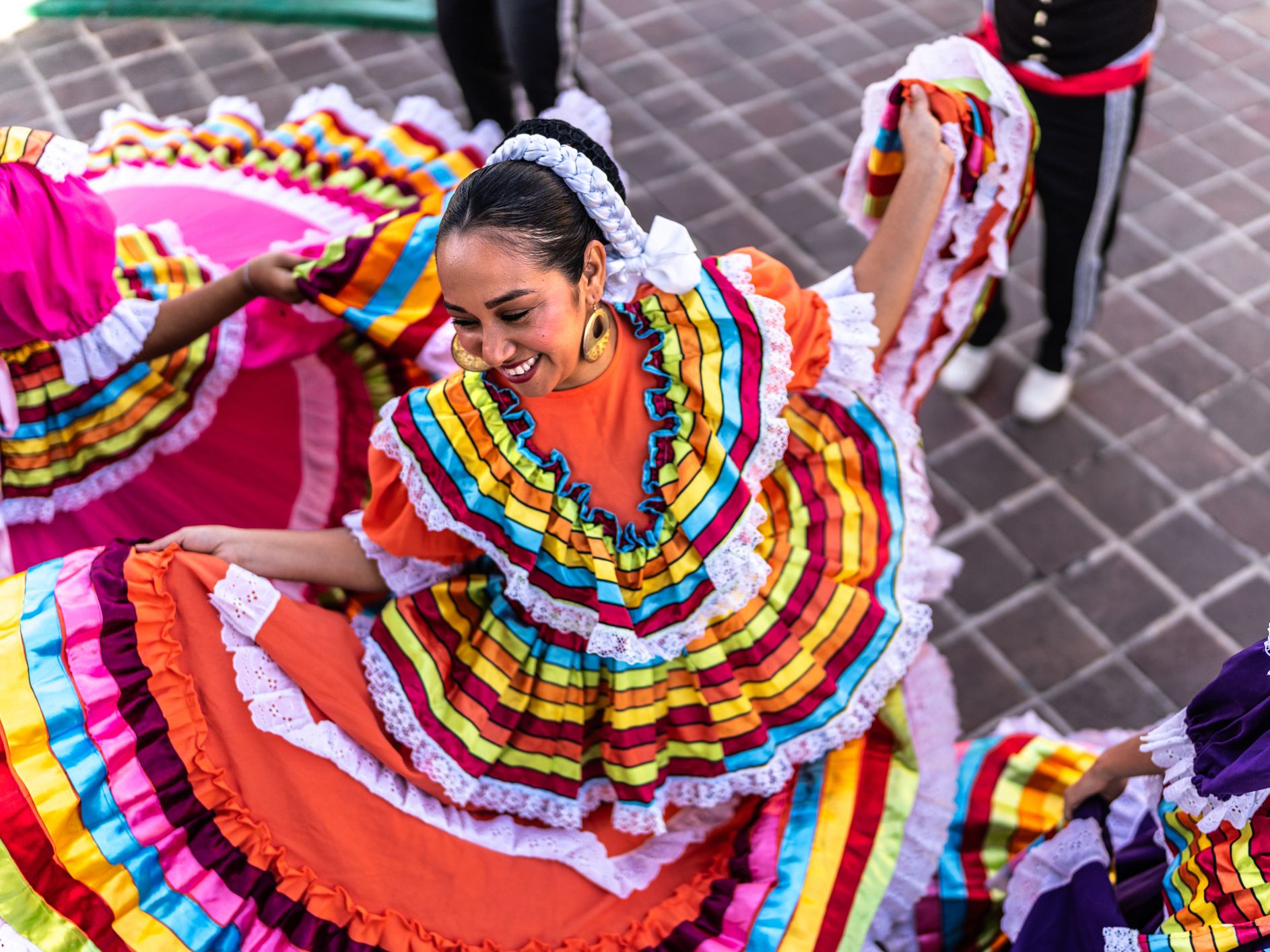traditional mexican dancers