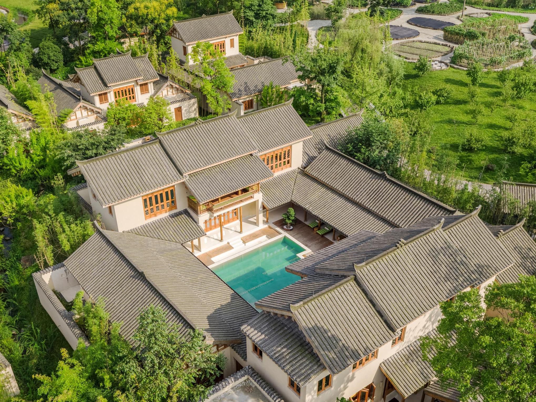 The ultimate lifestyle in two-story villa with pool