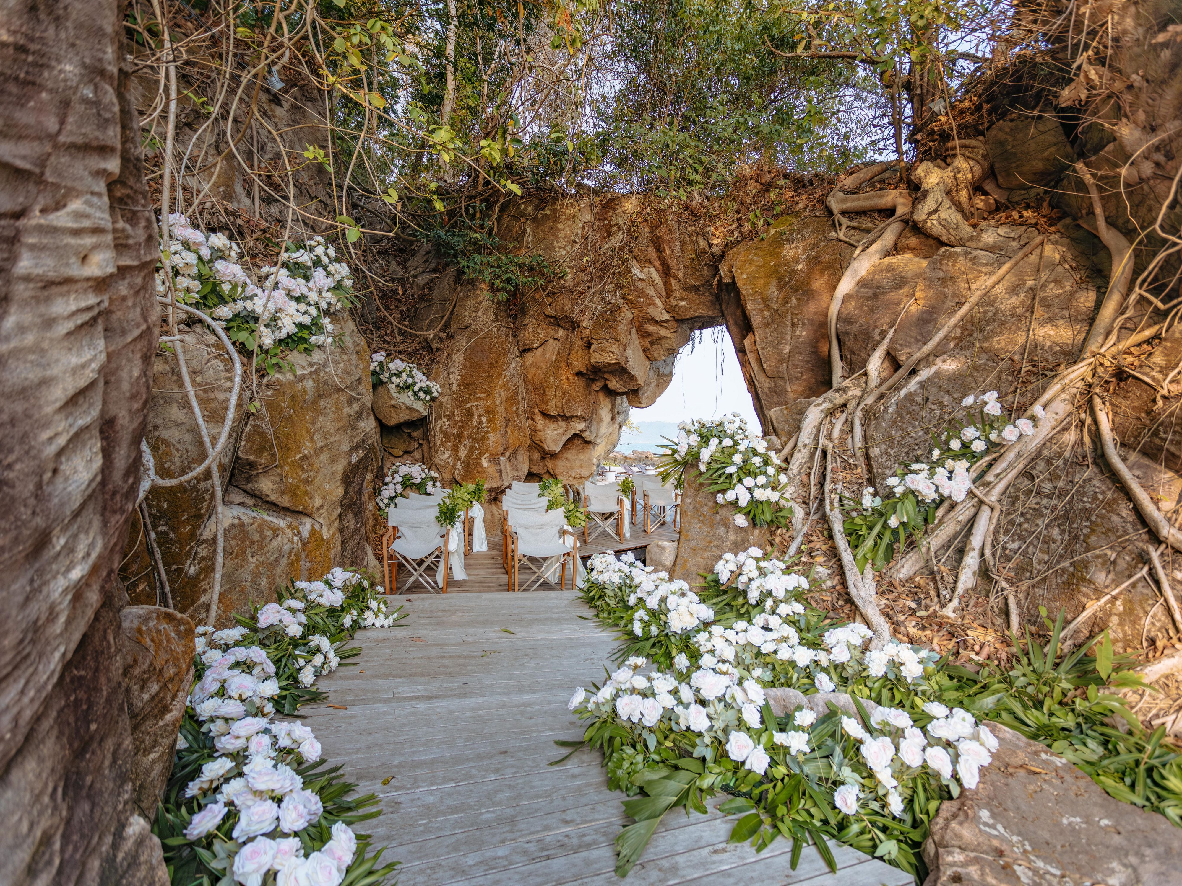 Your dream wedding on a private island and lifetime memories