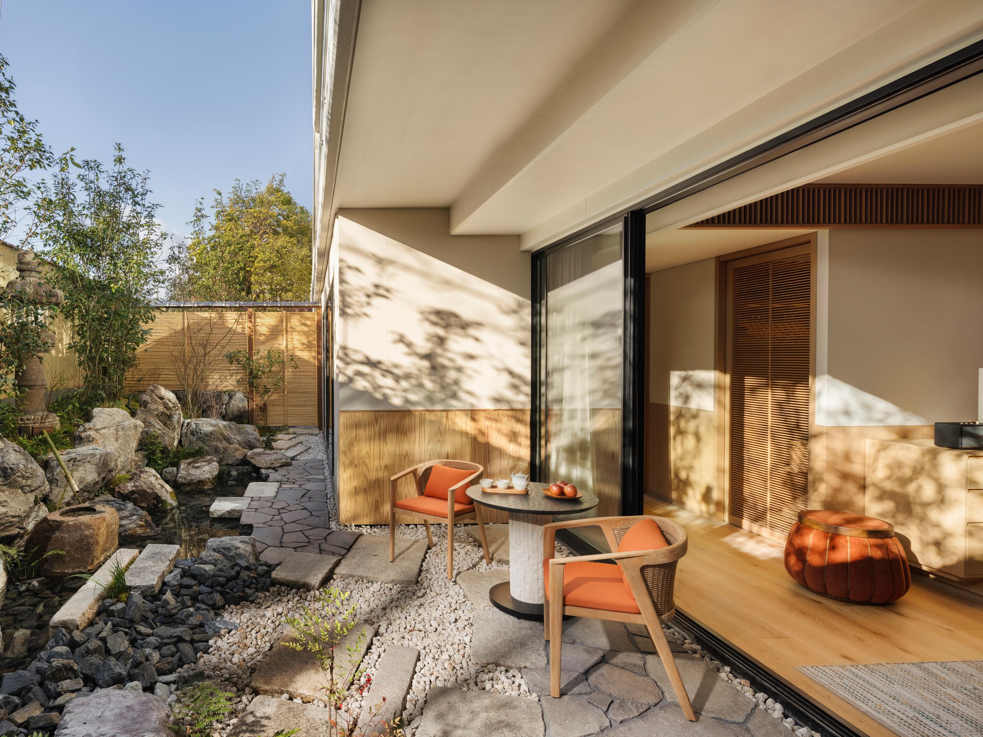 Premier Suite Garden King Private Garden