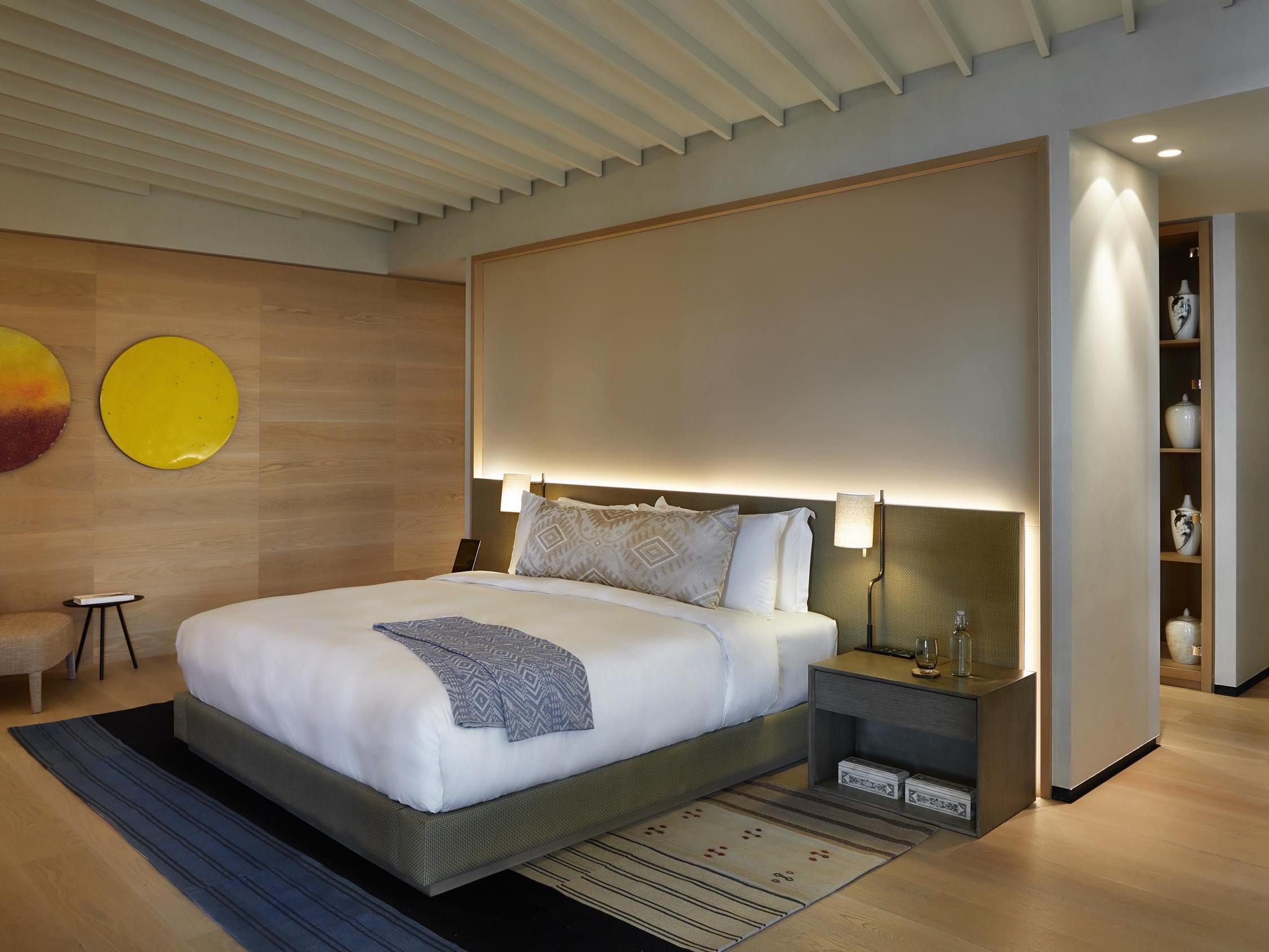 Spacious and seductive setting with a spectacular Aegean outlook 