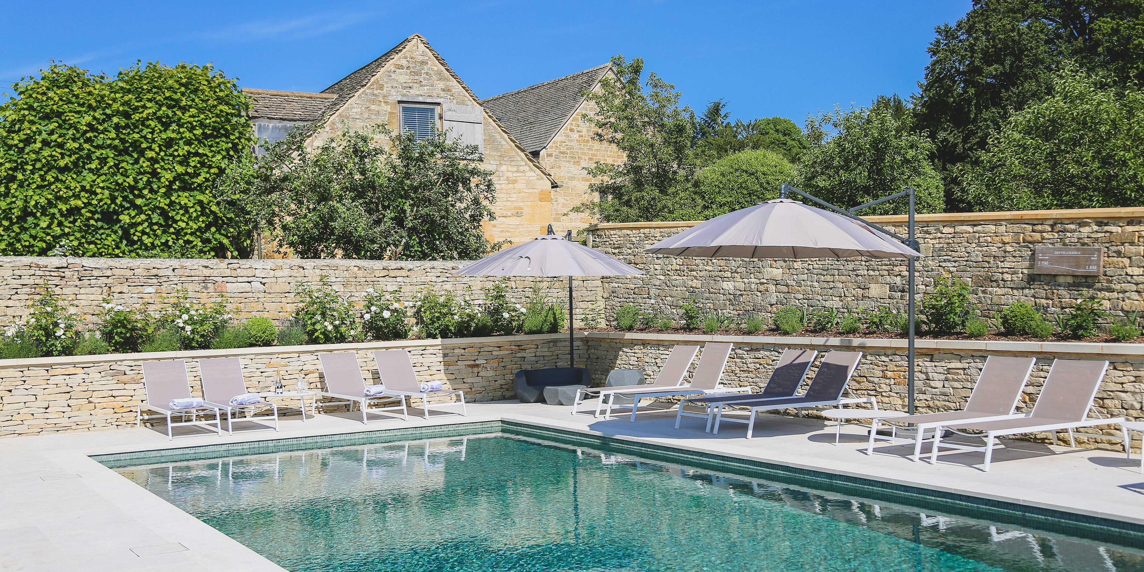 Temple Guiting Manor & Barns Luxury boutique hotel in Cheltenham